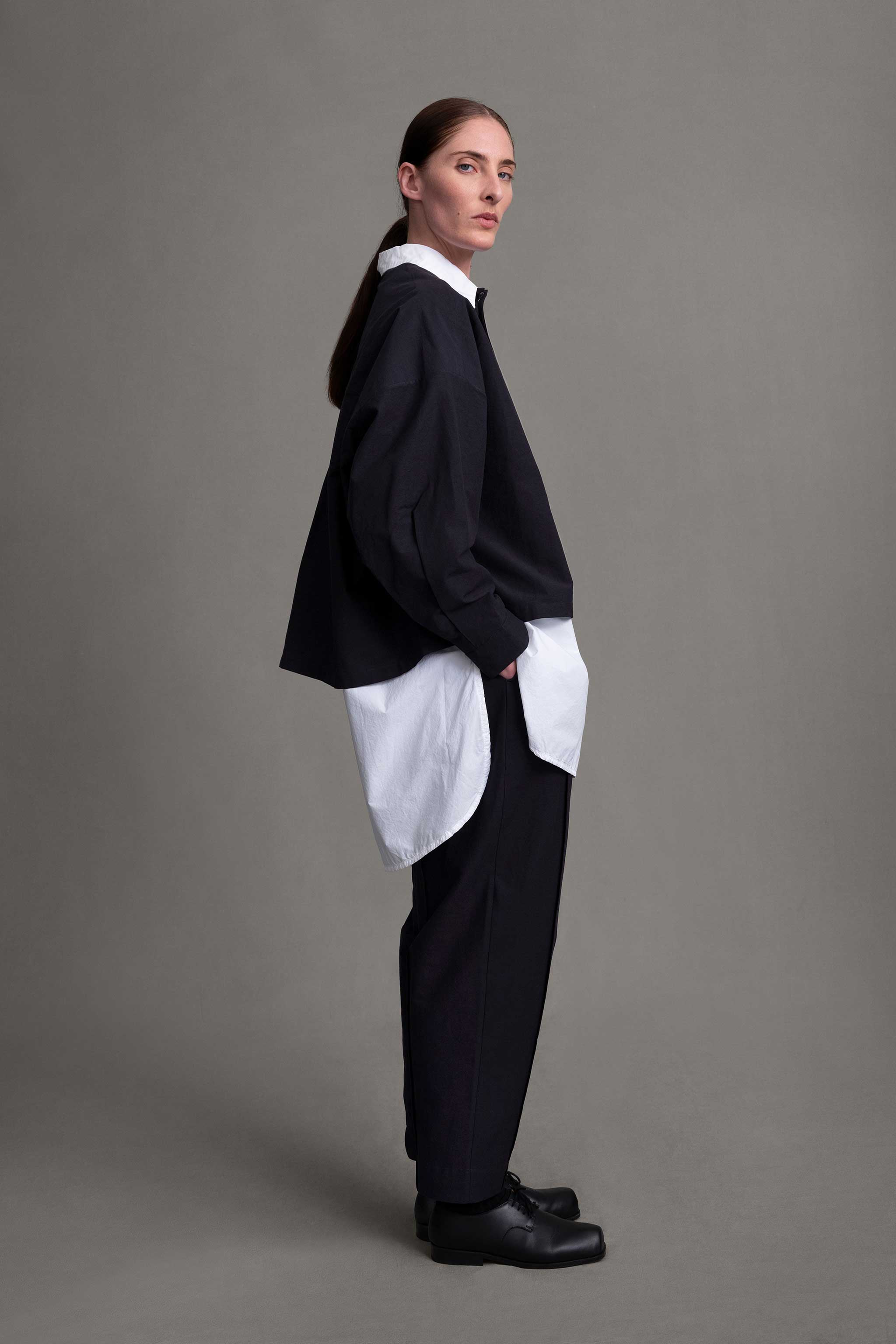 THE LIBRARIAN TROUSER / STRUCTURED COTTON INK