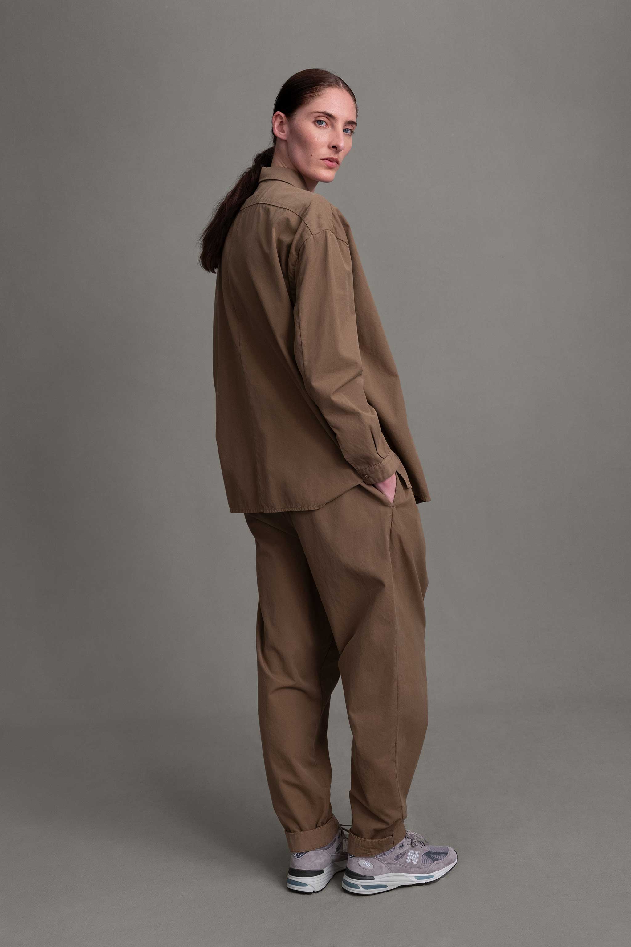 THE GYMNAST TROUSER / FINE CANVAS CARDAMOM