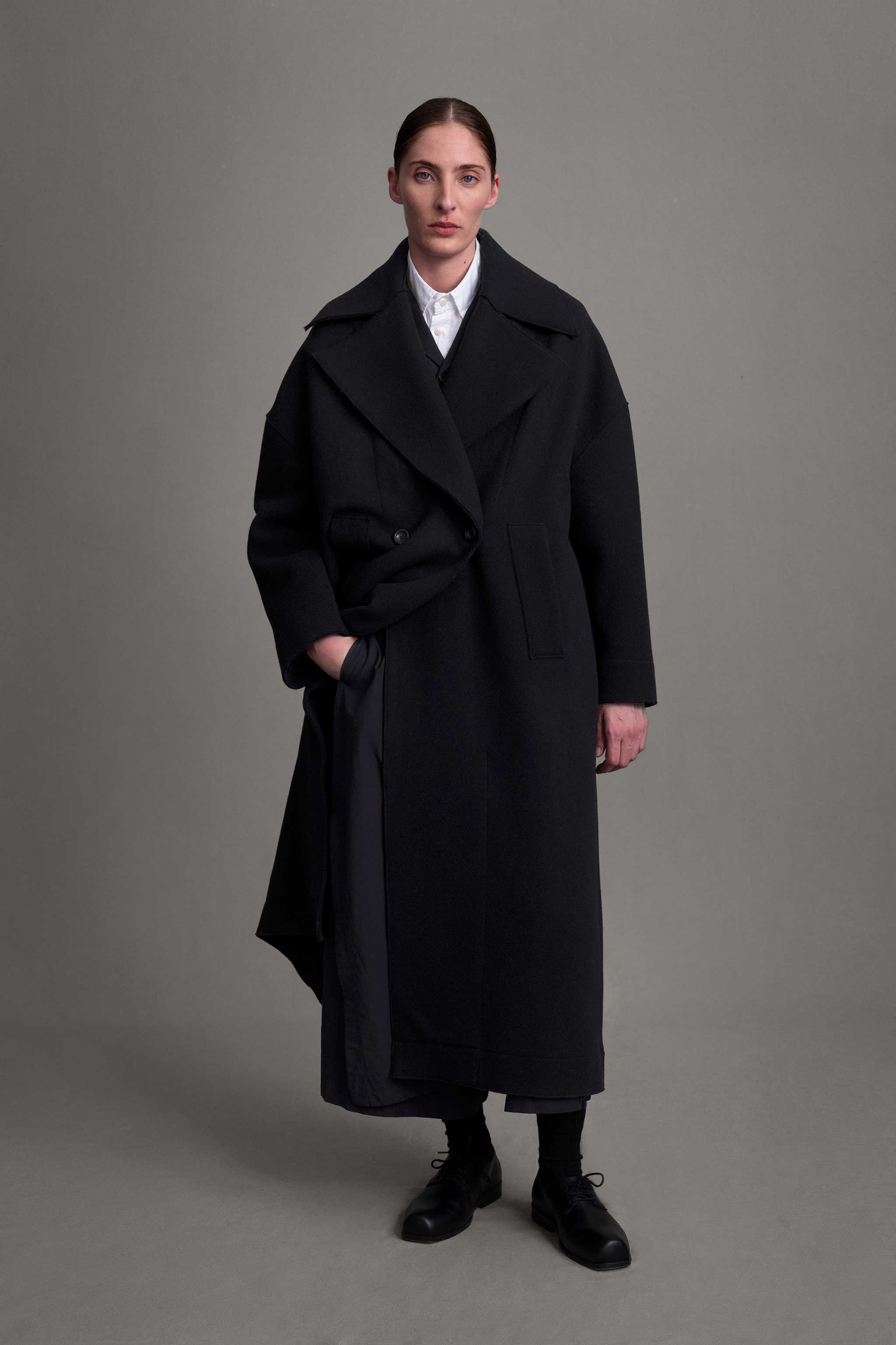 THE GROUNDSMAN COAT / RAW CUT FELT FLINT