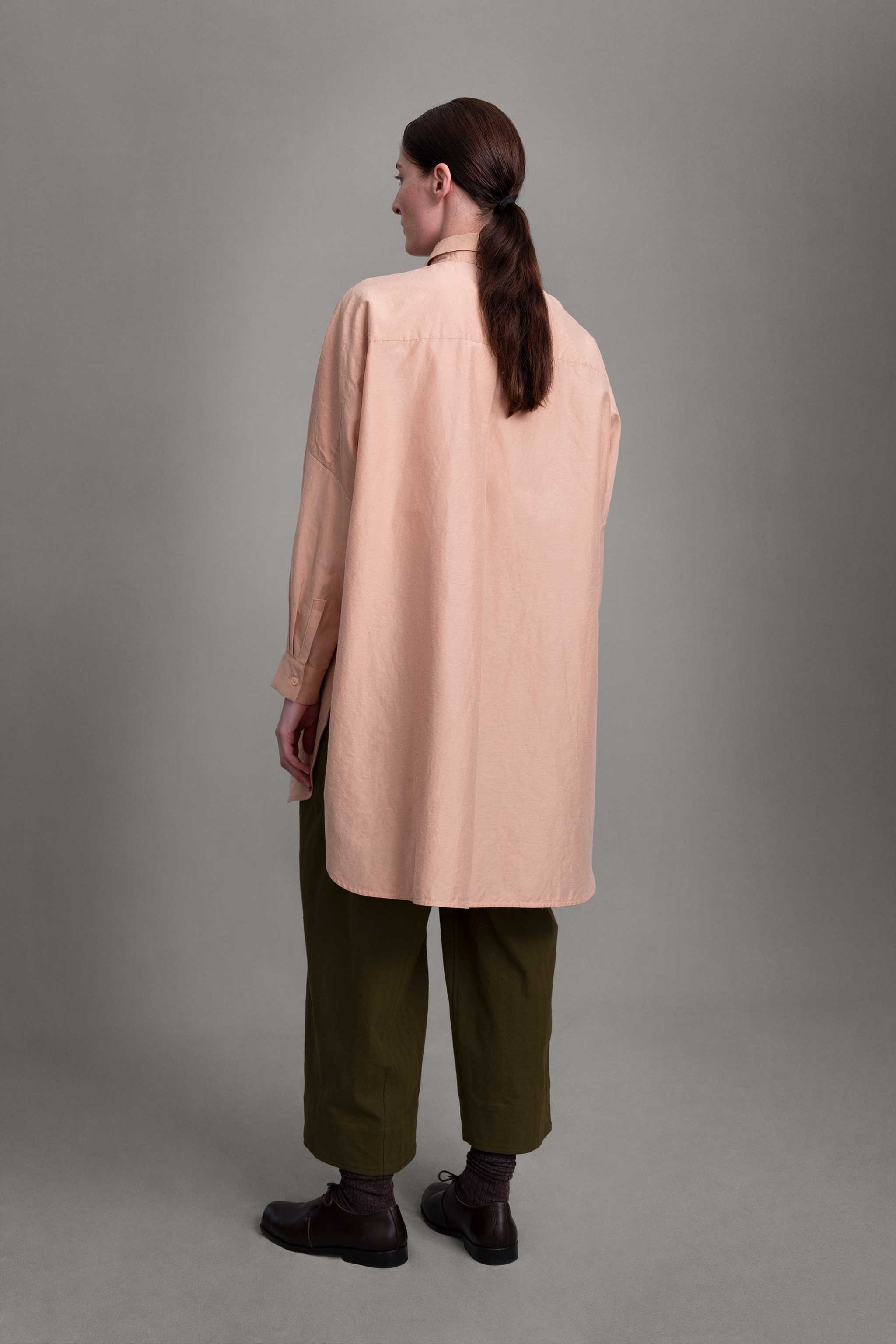 THE PAINTER SHIRT / COTTON SILK POWDER