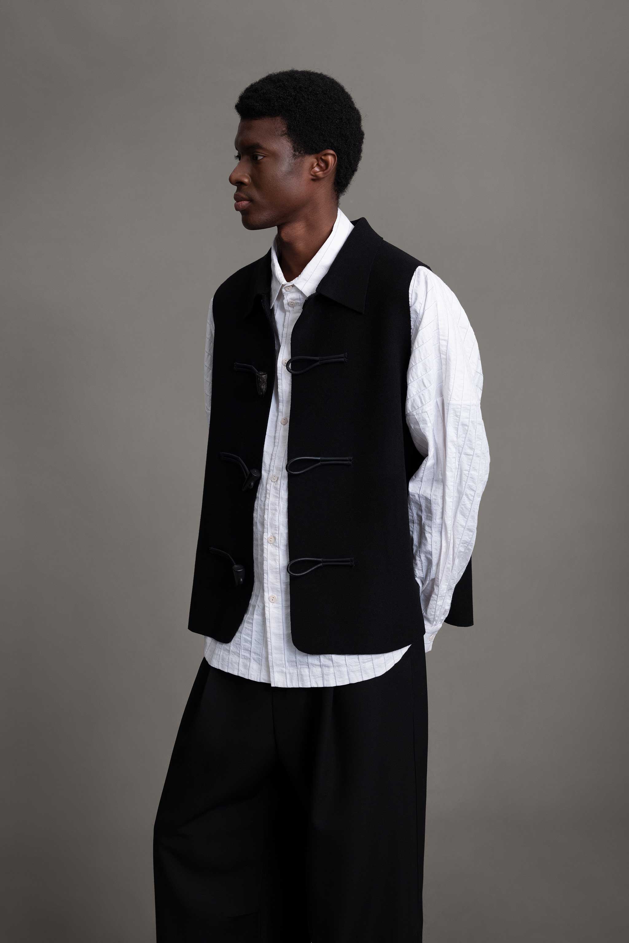 THE UPHOLSTERER VEST / RAW CUT FELT FLINT