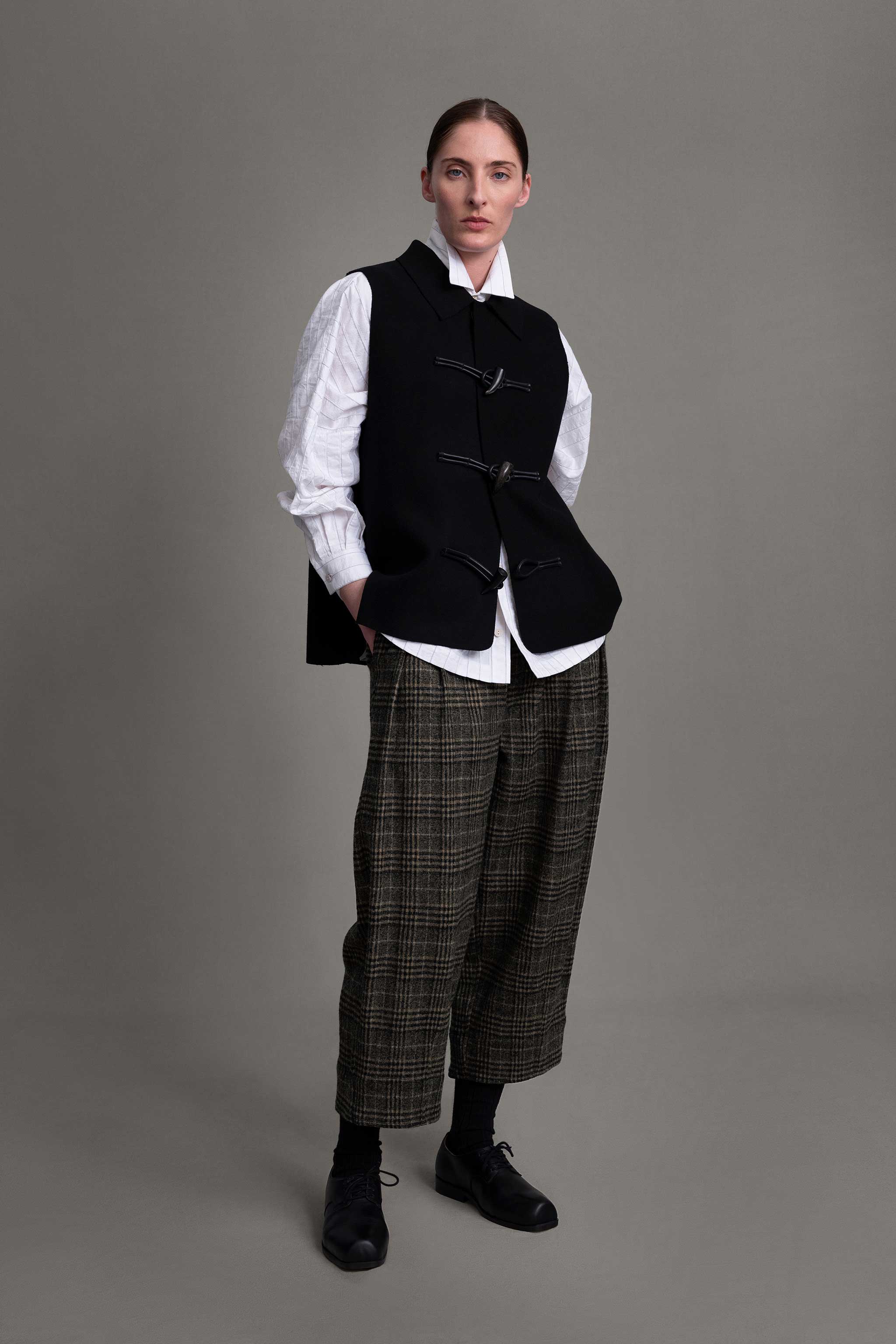 THE ETCHER TROUSER / PRINCE OF WALES CARDAMOM