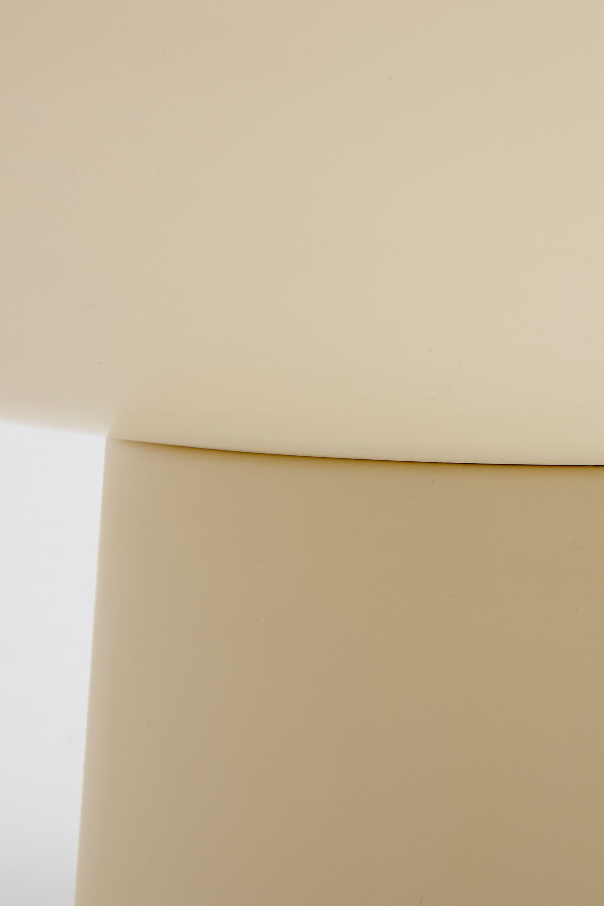 Roly-Poly Dining Table / Cream