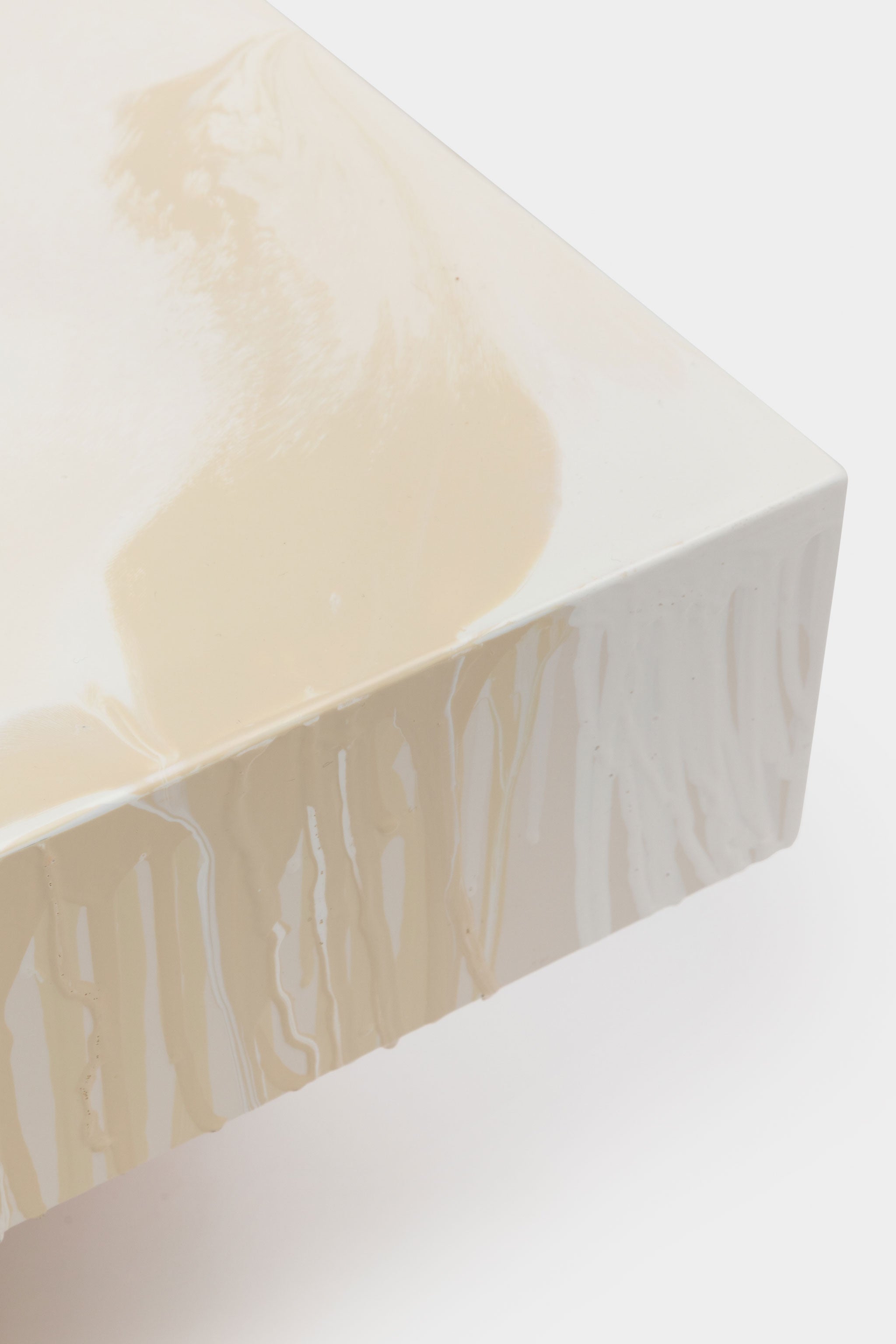 Sculpture Coffee Table / Cream Chalk