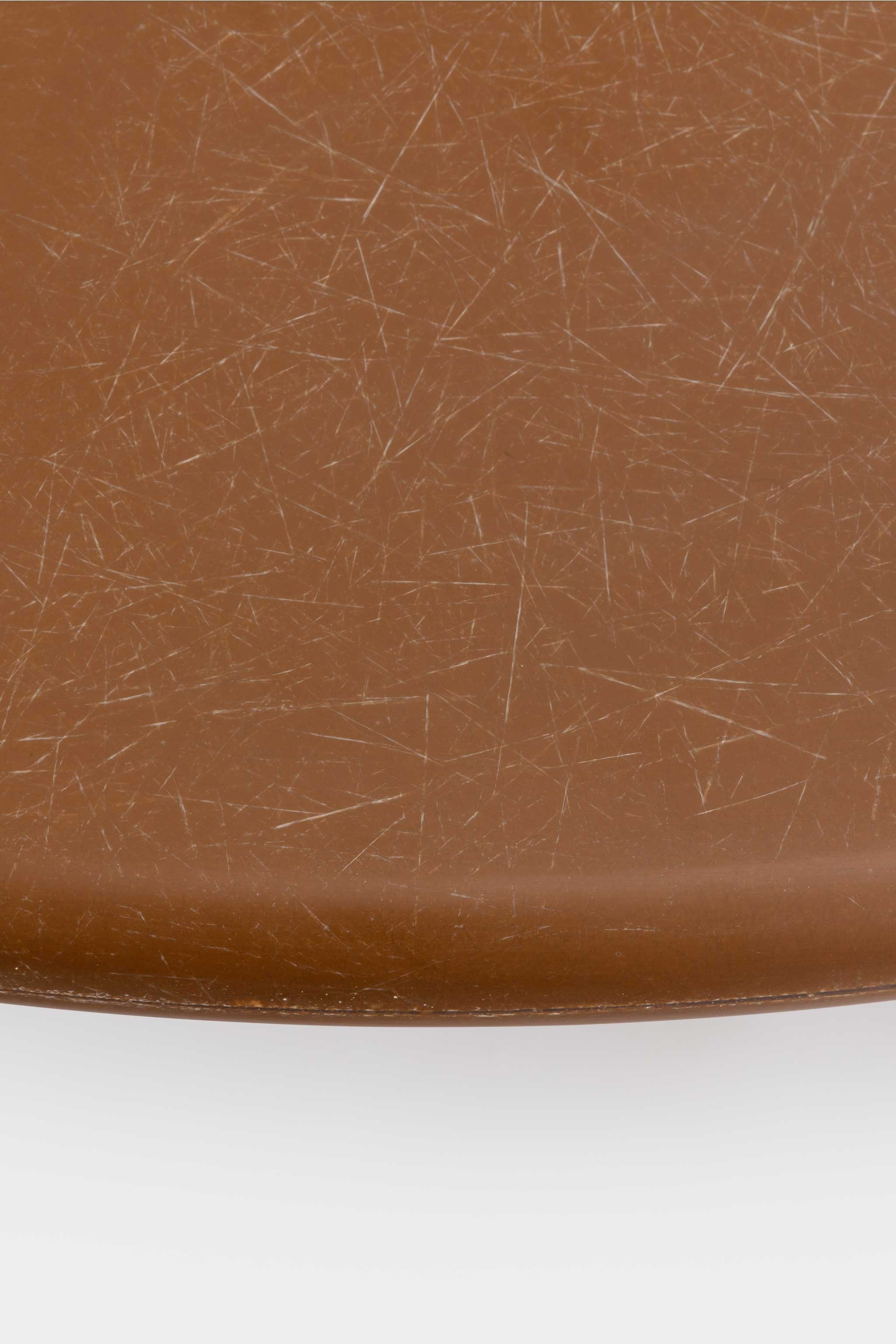 Roly-Poly Dining Table / Raw Chestnut