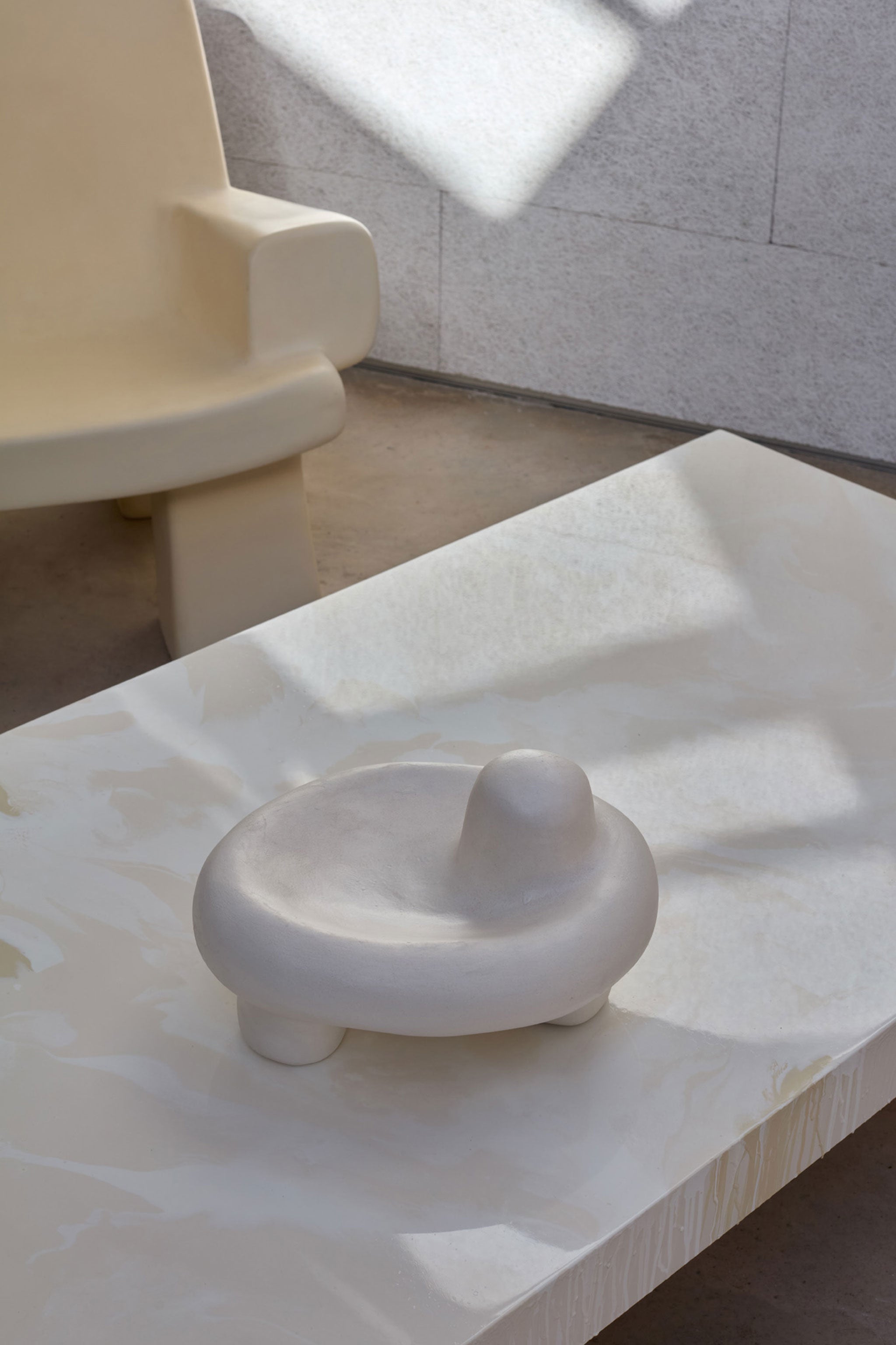 Sculpture Coffee Table / Cream Chalk