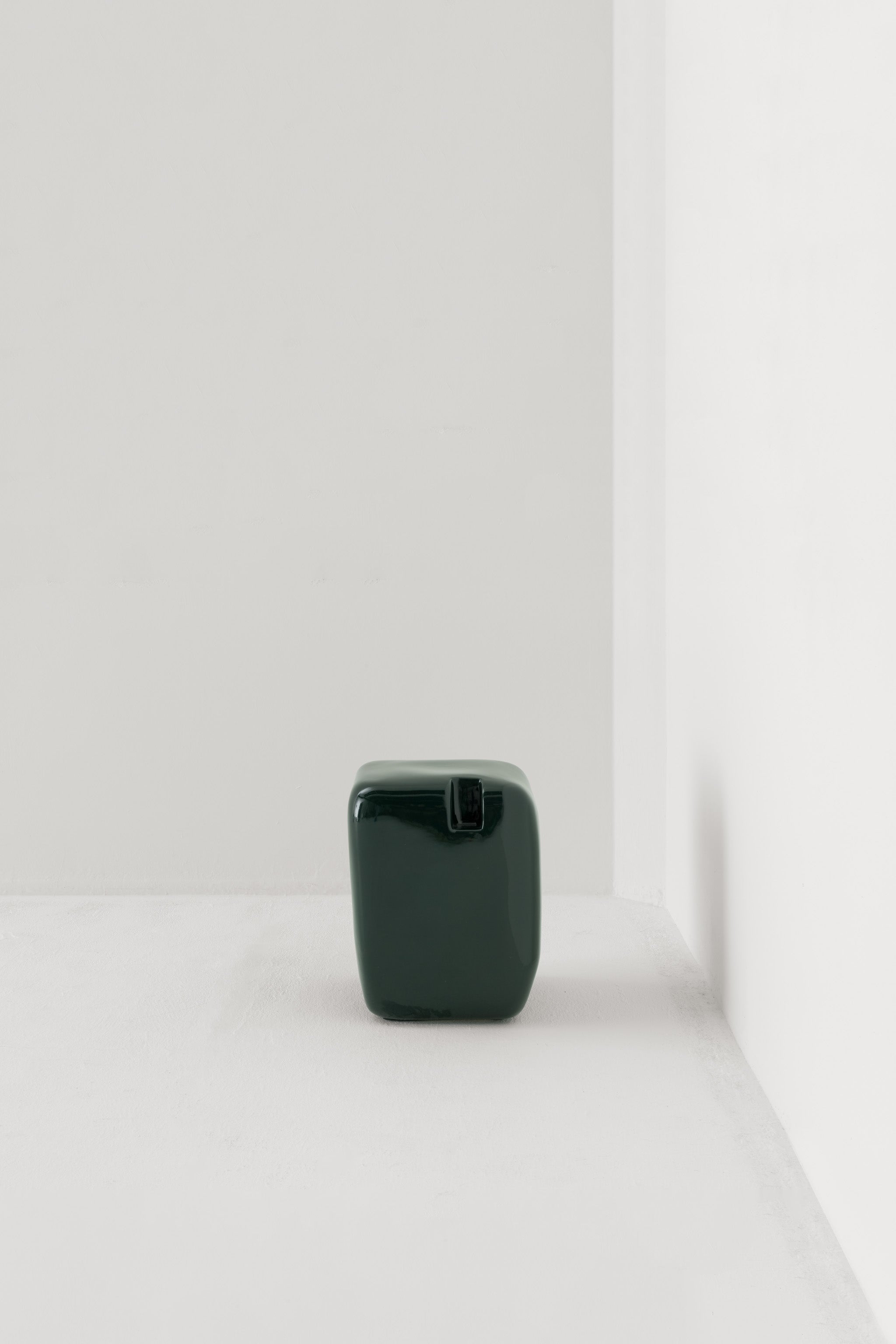 COBBLE TALL SIDE TABLE & STOOL / BOTTLE