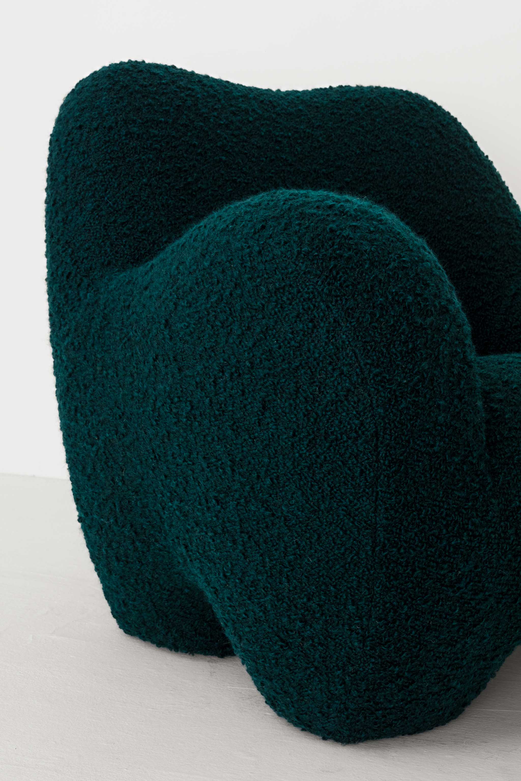 GUMMY ARMCHAIR / OPIO PRUSSIANA