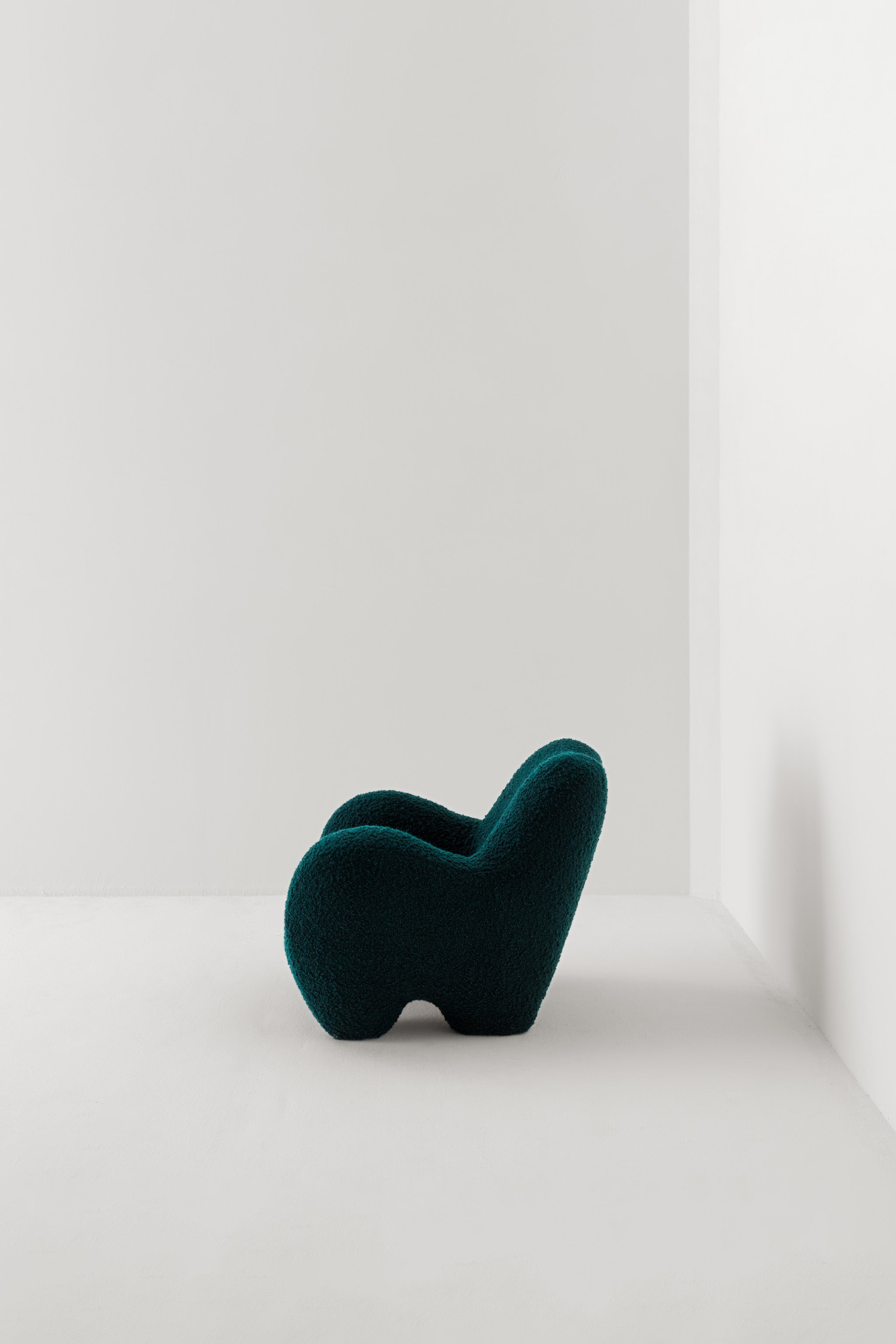 GUMMY ARMCHAIR / OPIO PRUSSIANA