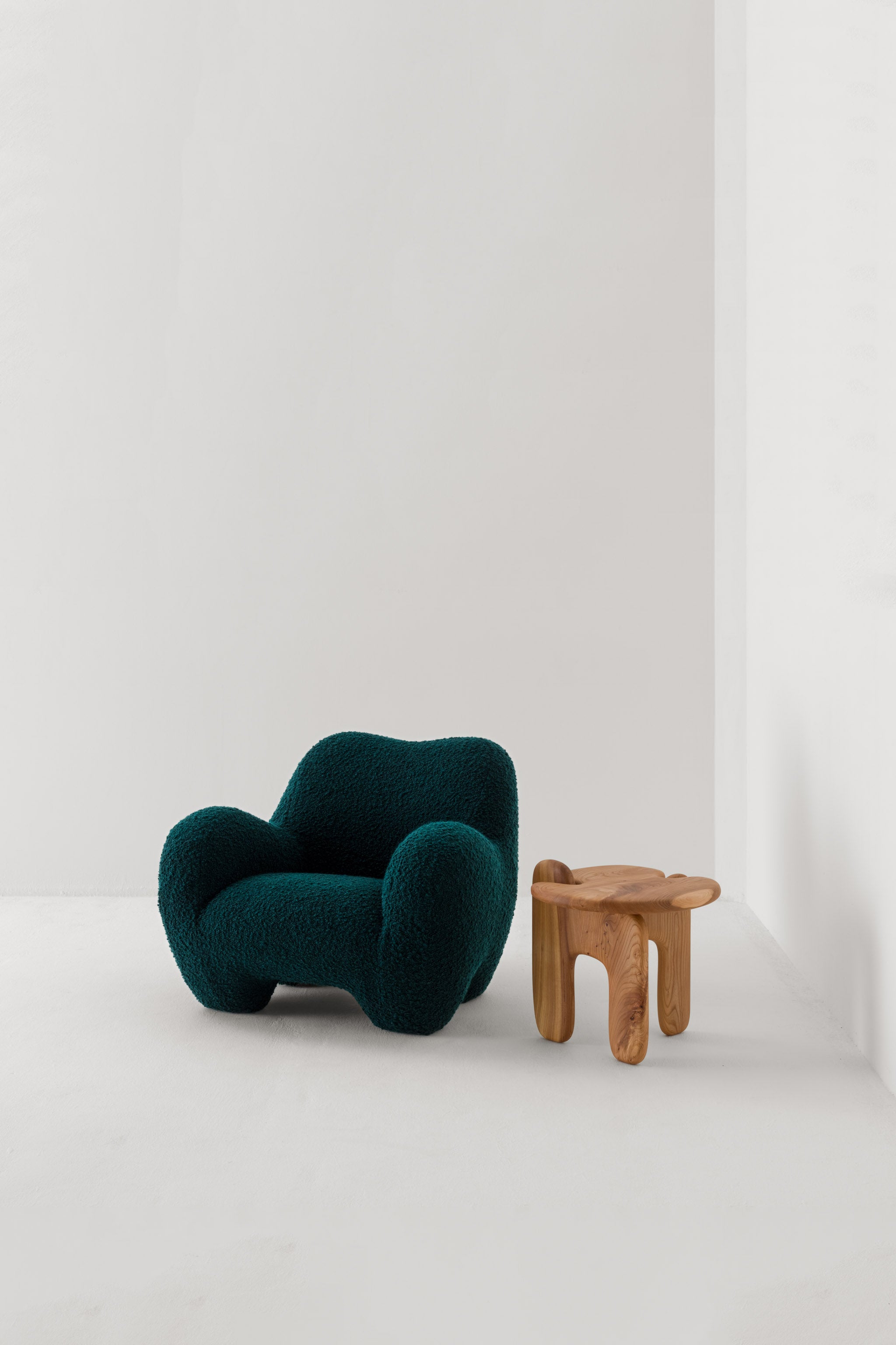 GUMMY ARMCHAIR / OPIO PRUSSIANA