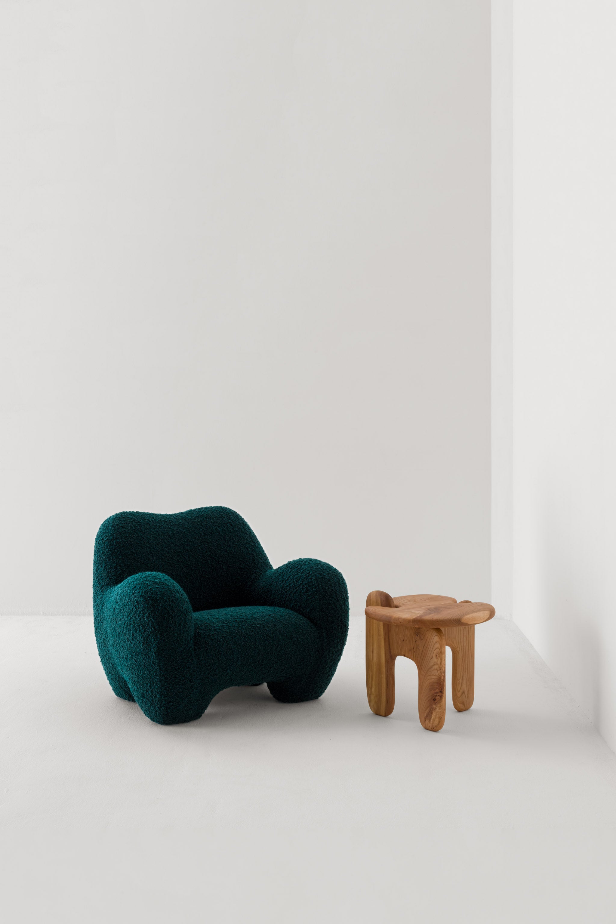 GUMMY ARMCHAIR / OPIO PRUSSIANA