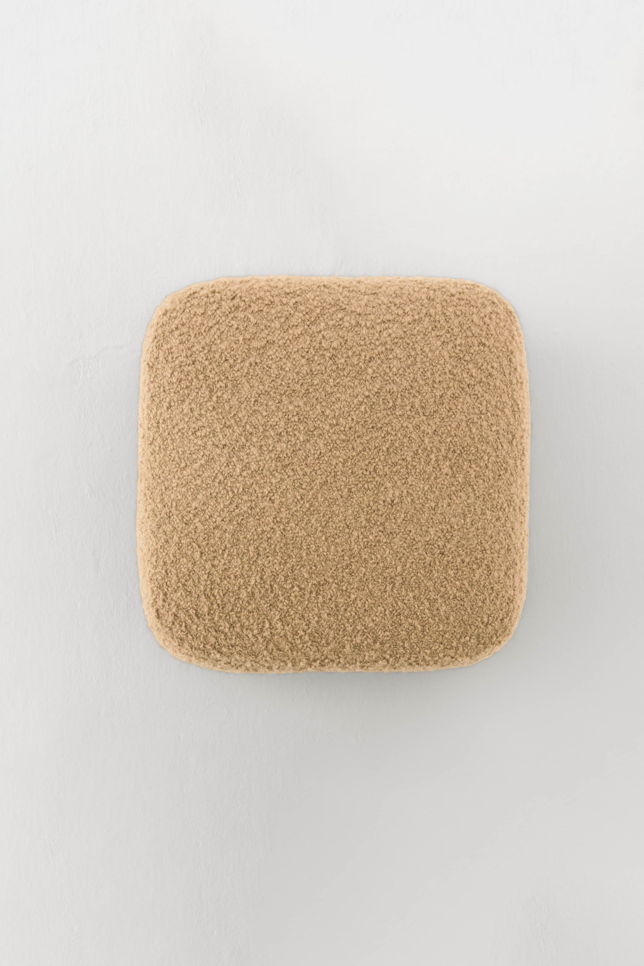 GUMMY FOOTSTOOL / OPIO ORZO