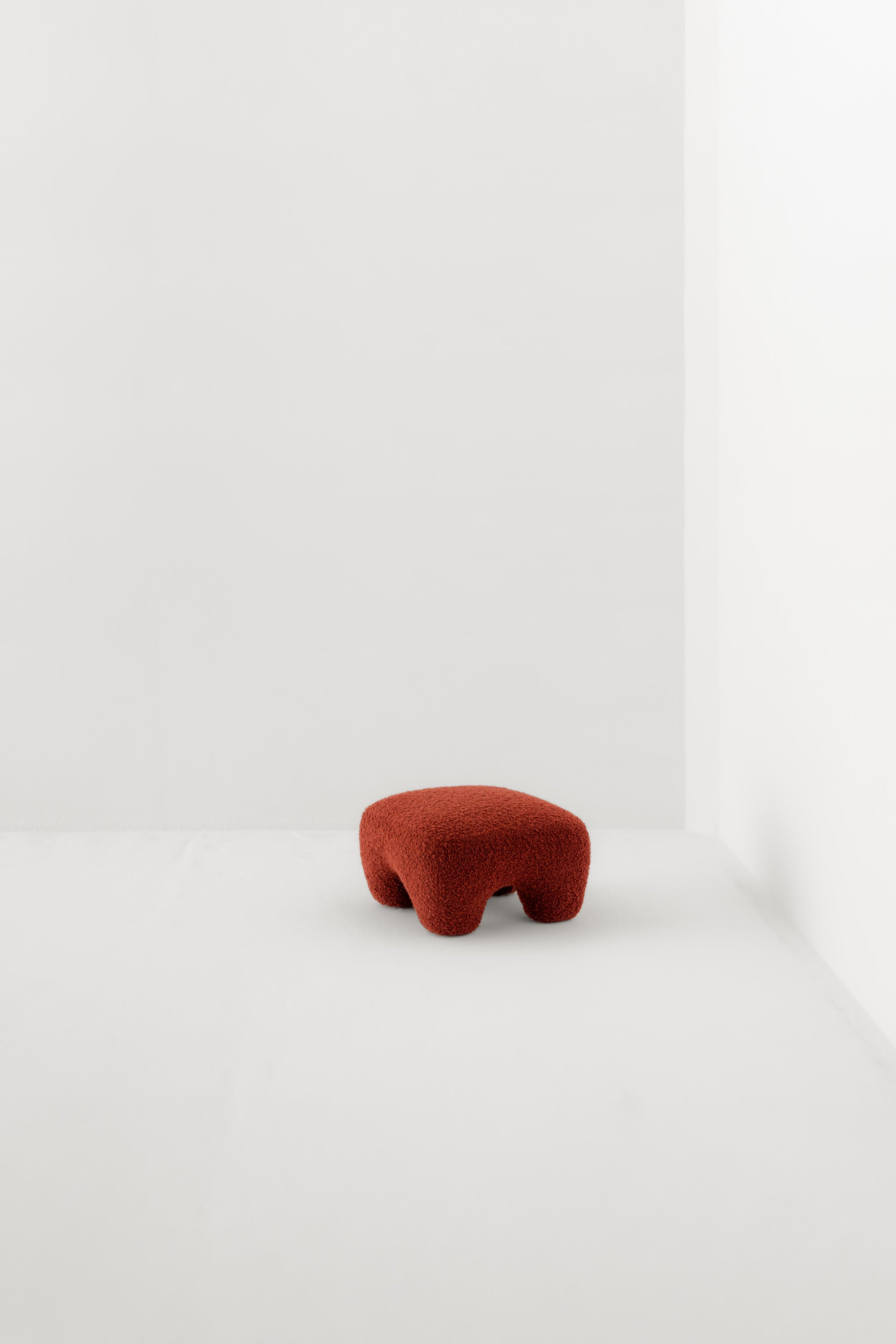 GUMMY FOOTSTOOL / OPIO TERRACOTTA