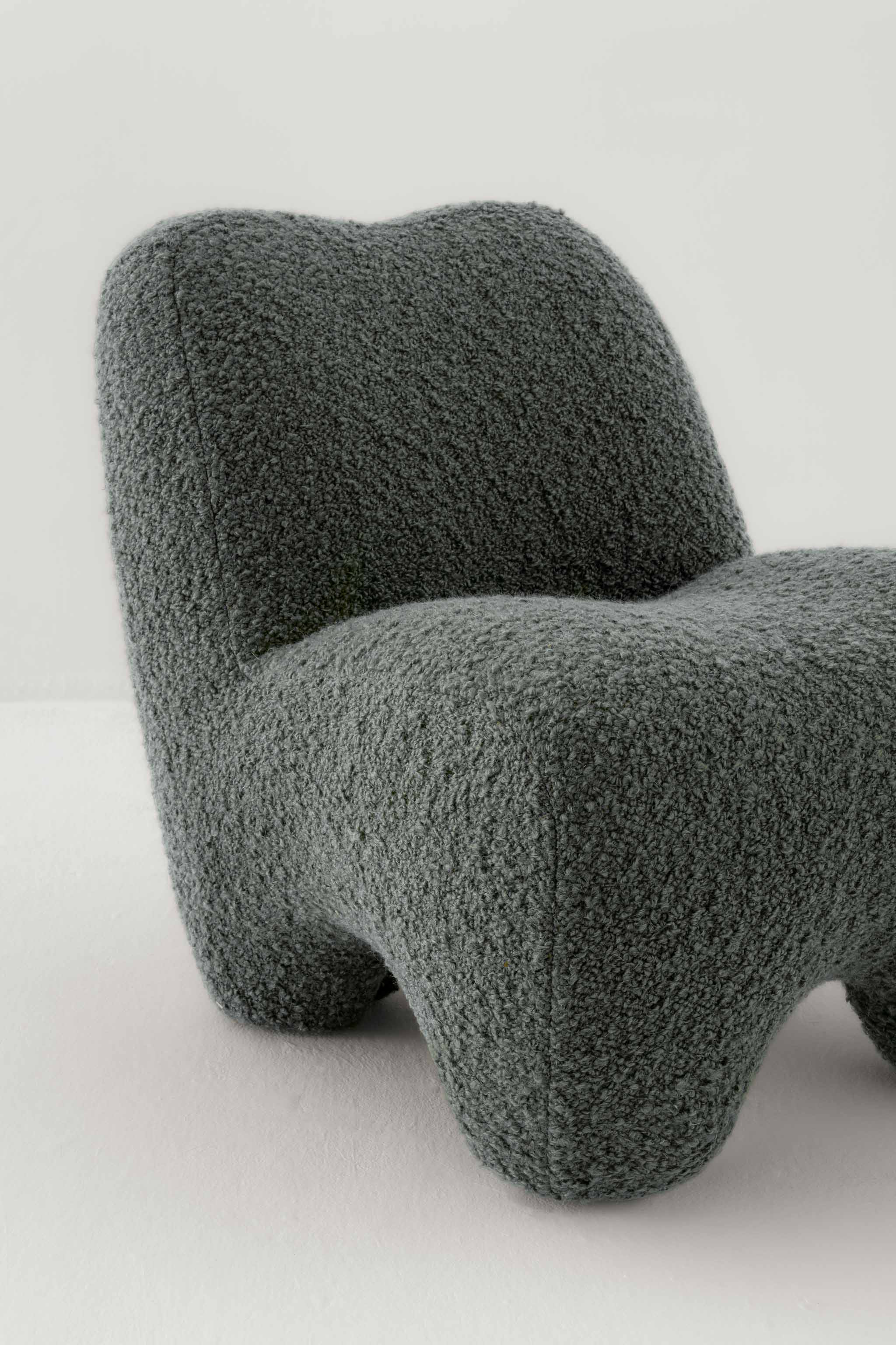 GUMMY LOUNGE CHAIR / OPIO EUCALIPTO