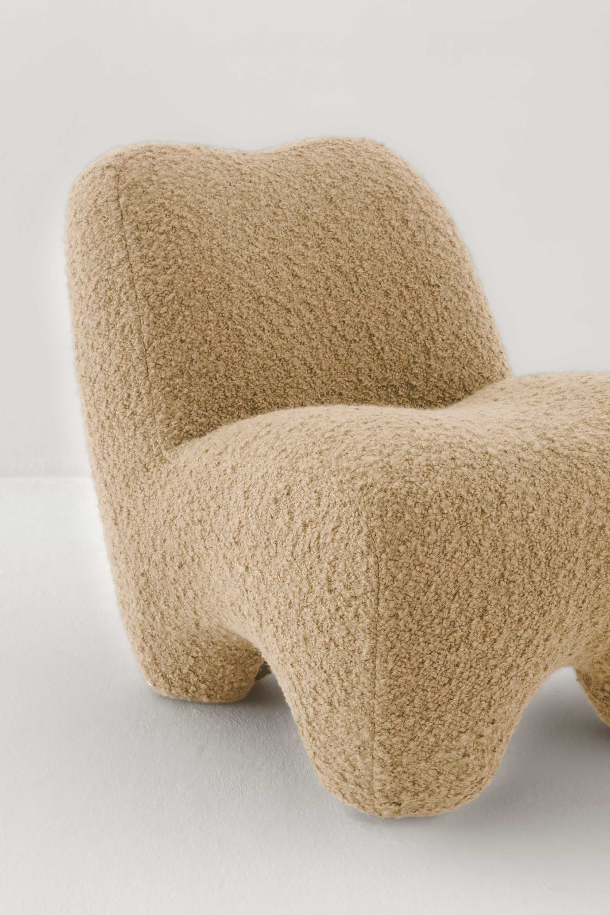 GUMMY LOUNGE CHAIR / OPIO ORZO