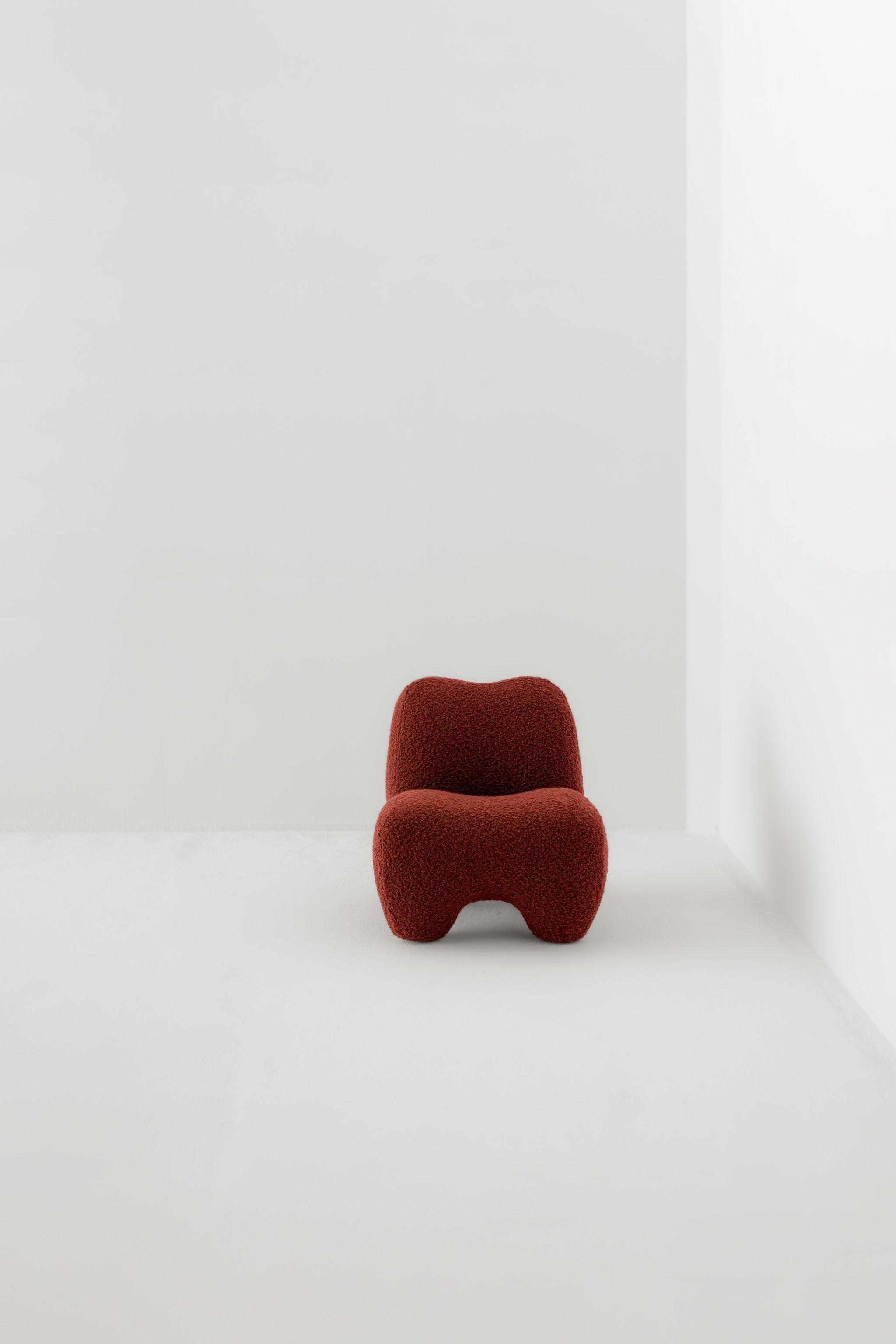 GUMMY LOUNGE CHAIR / OPIO TERRACOTTA