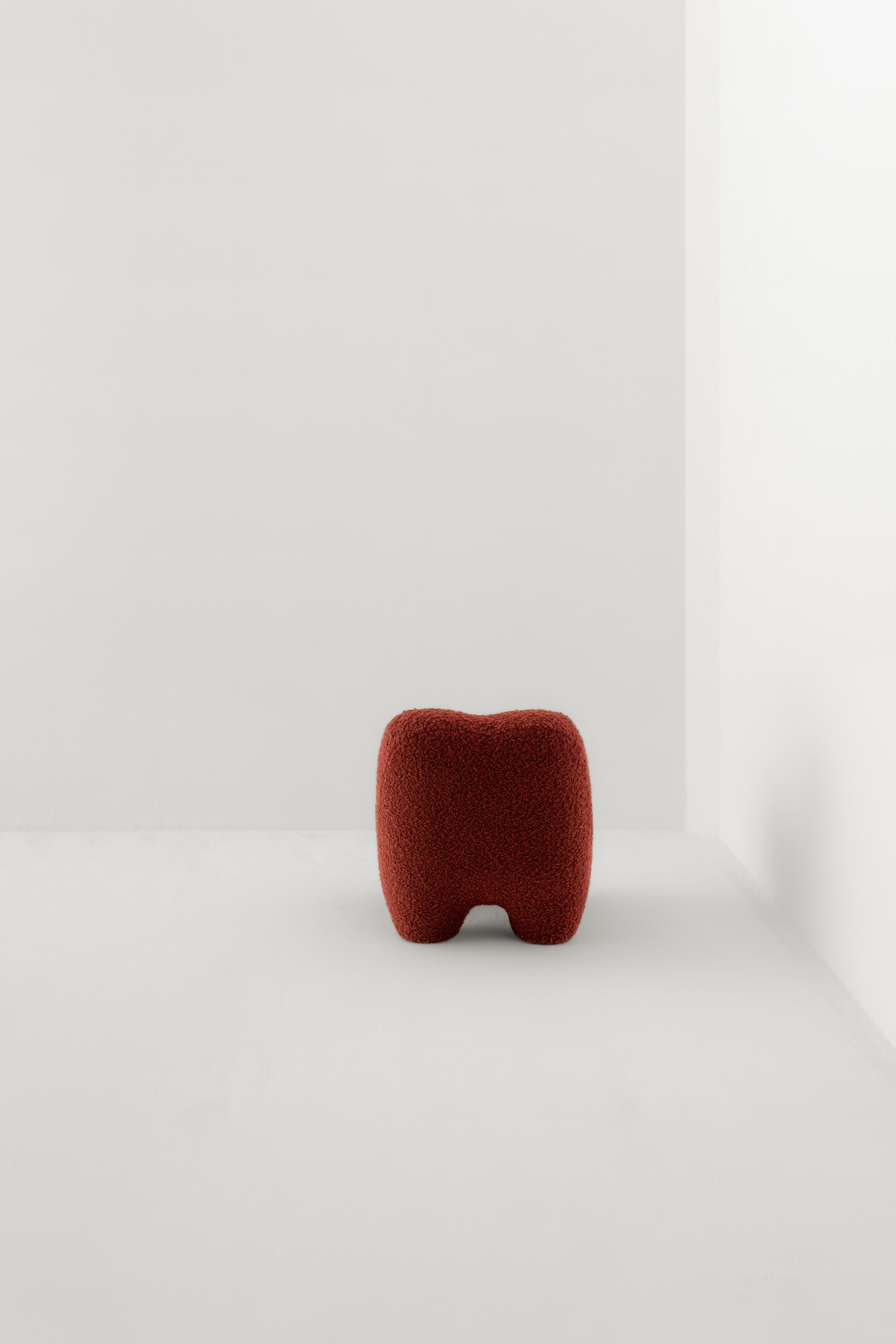 GUMMY LOUNGE CHAIR / OPIO TERRACOTTA