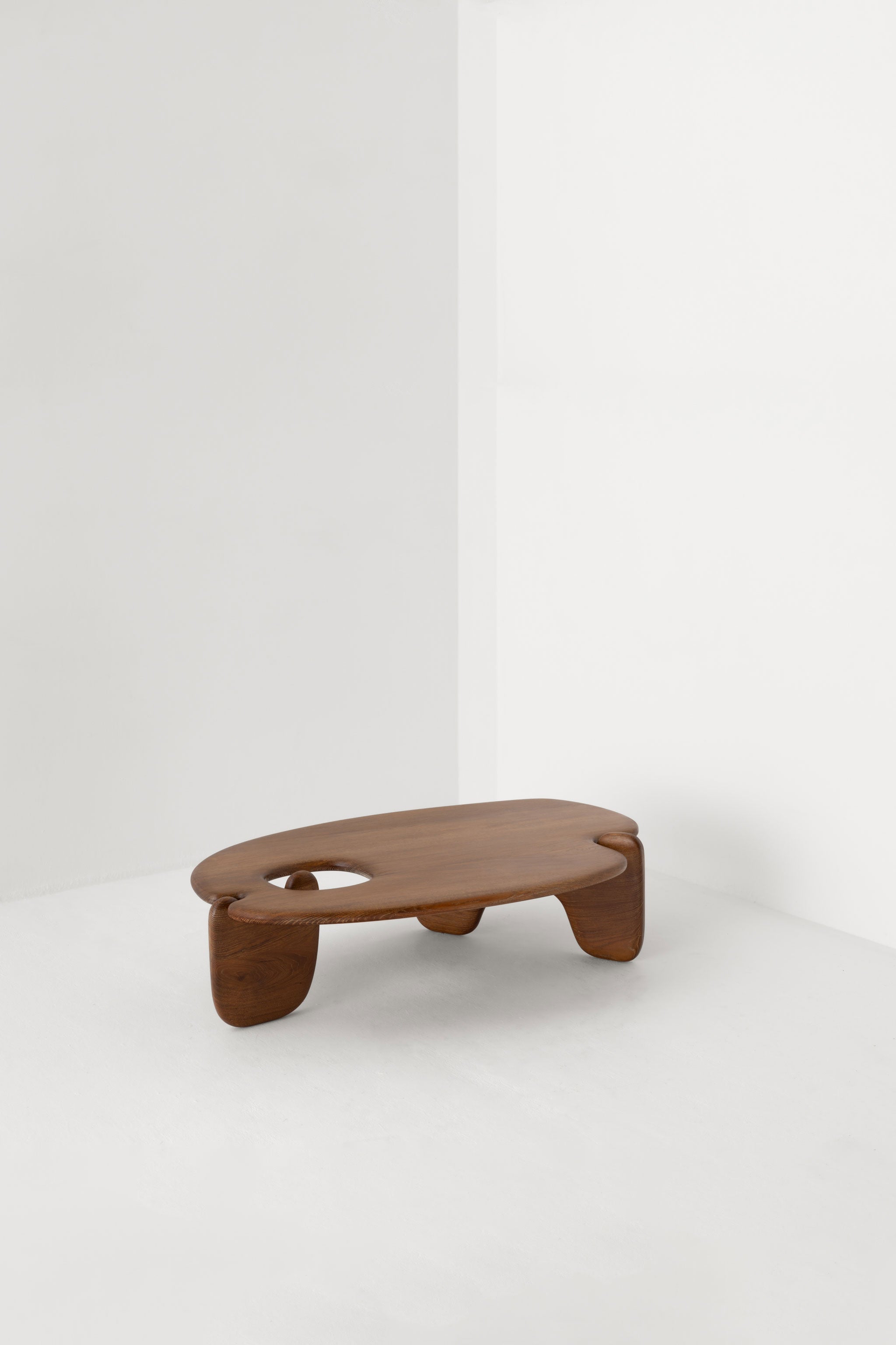 PALETTE COFFEE TABLE / LIMED OAK