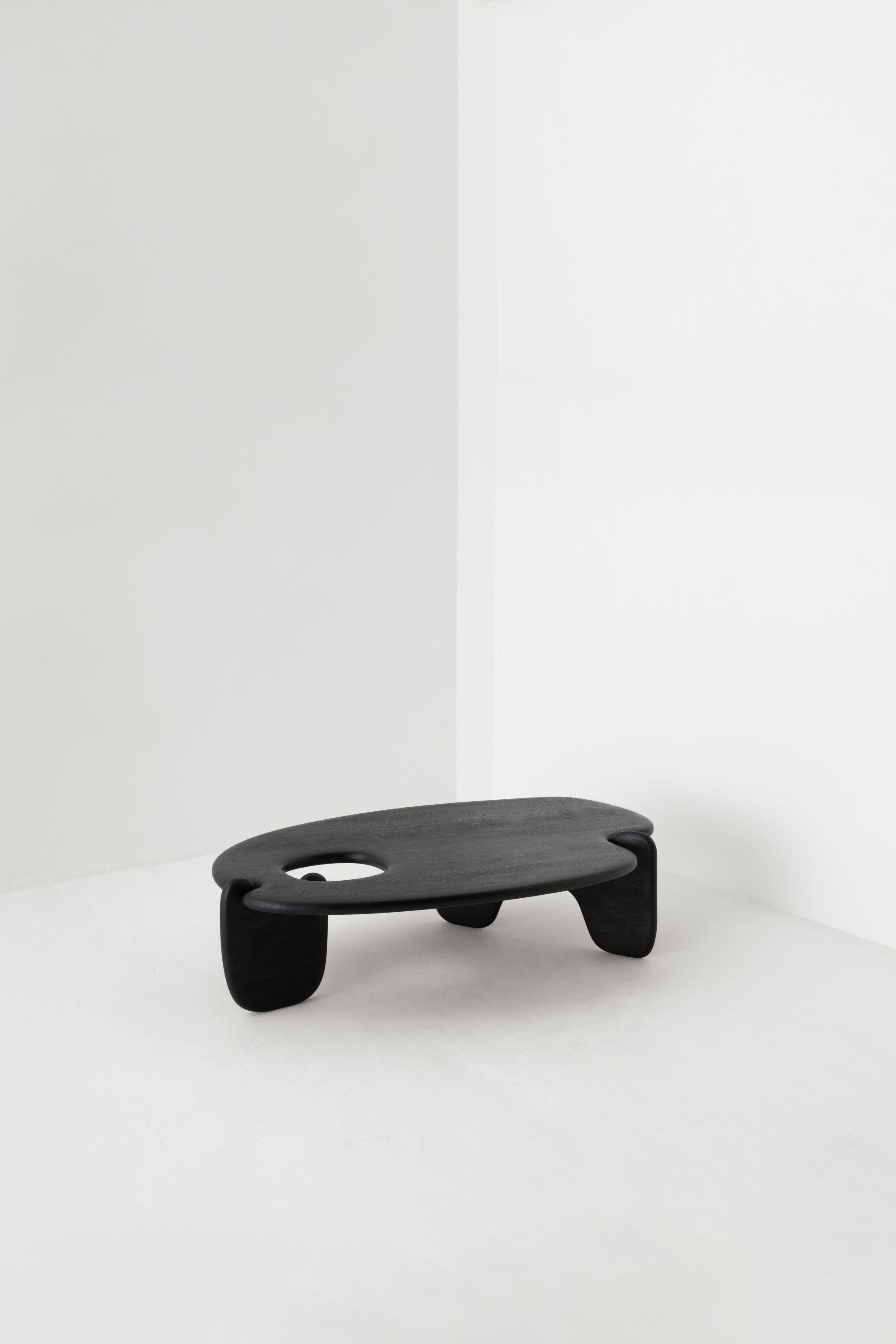 PALETTE COFFEE TABLE / SCORCHED OAK