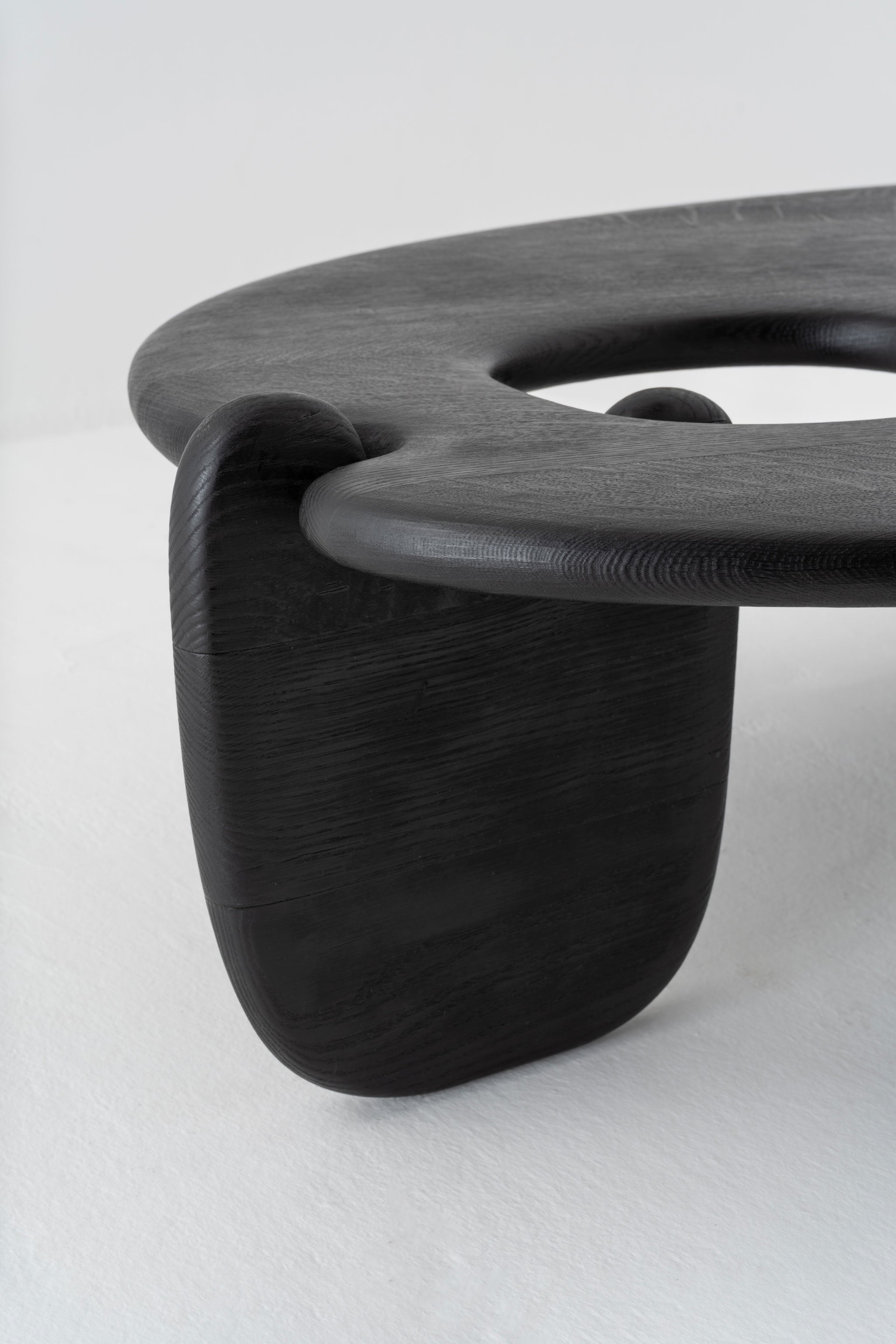 PALETTE COFFEE TABLE / SCORCHED OAK