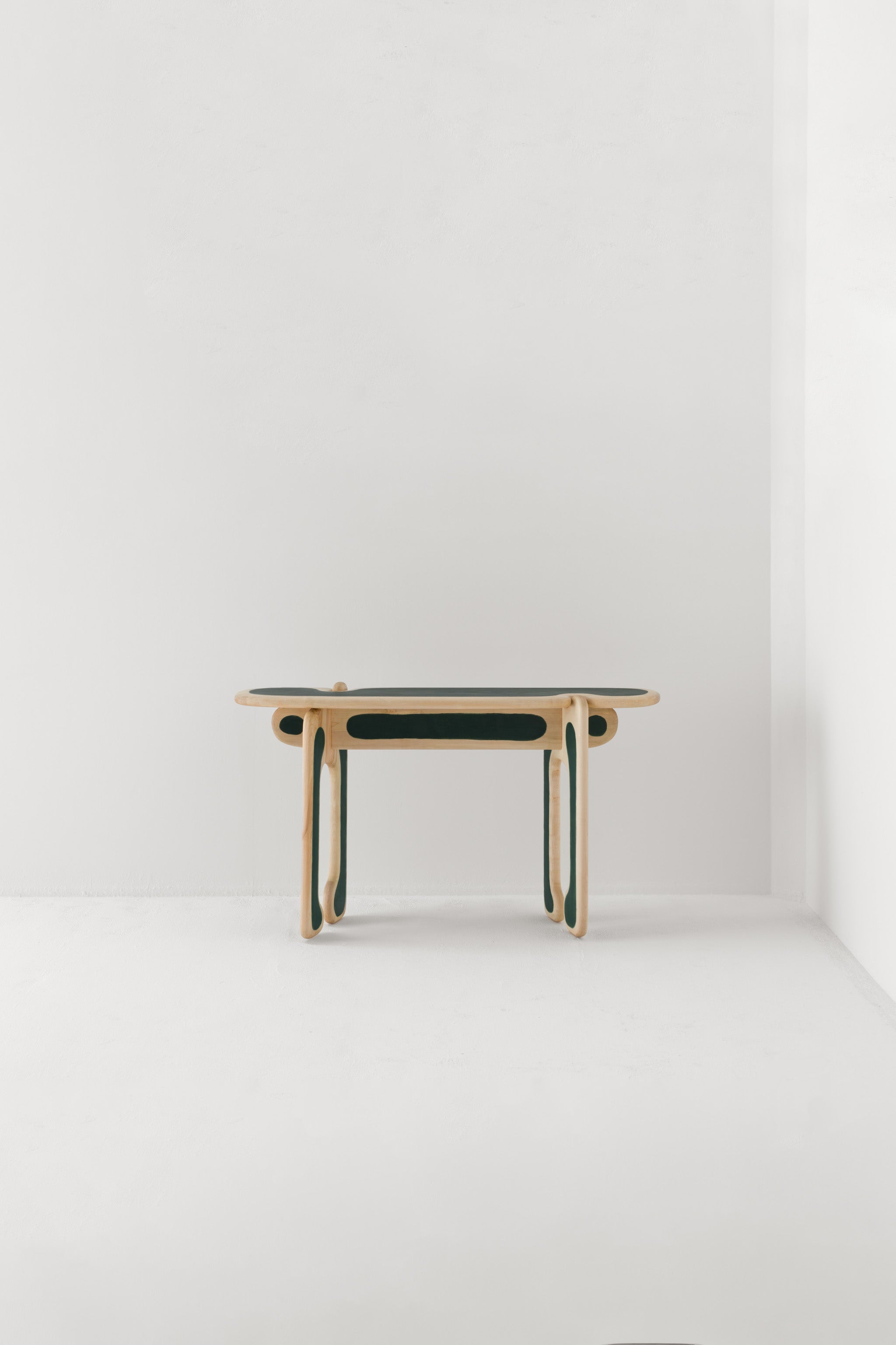 PALETTE CONSOLE TABLE / SYCAMORE SAPPHIRE