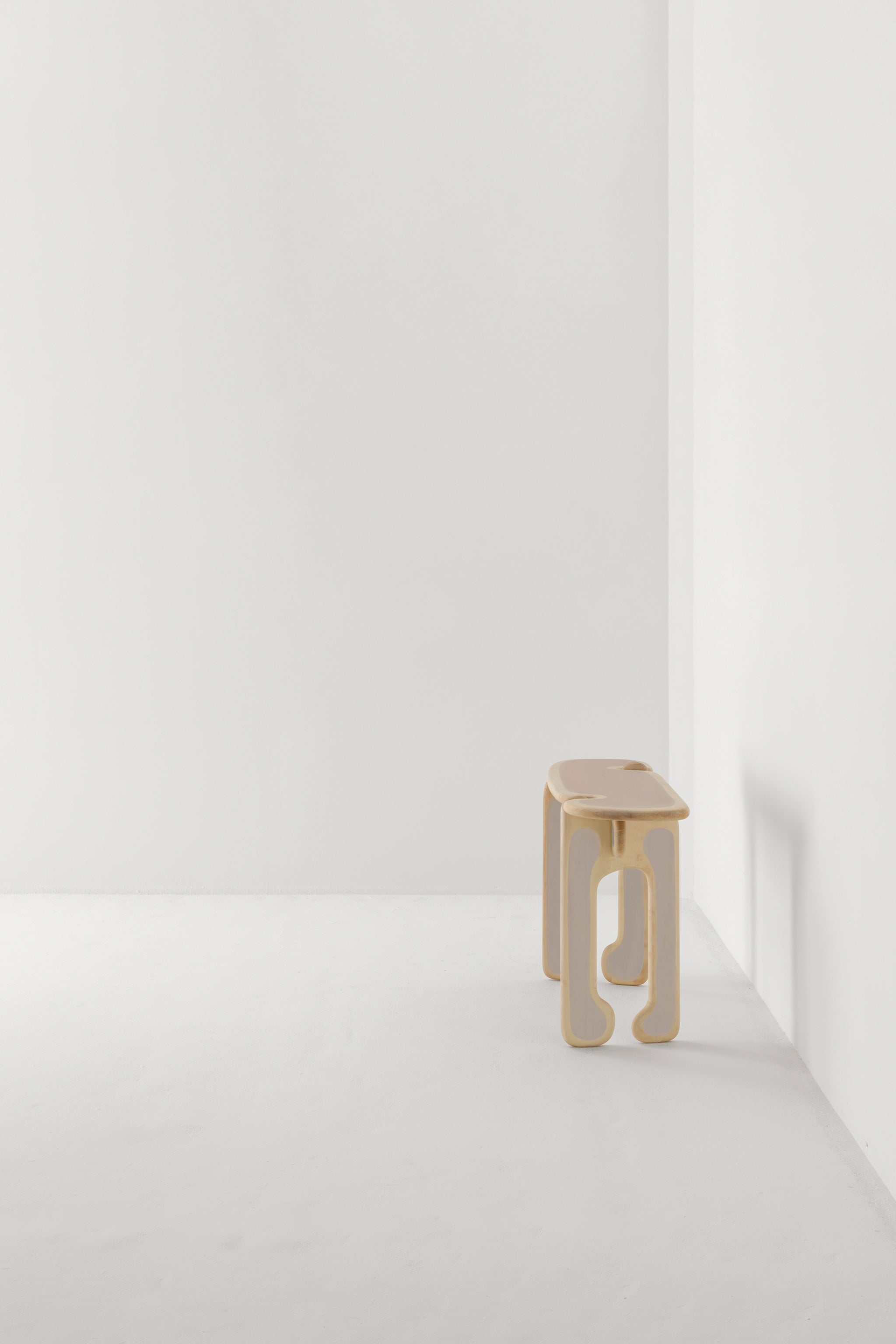 PALETTE CONSOLE TABLE / SOFT LILAC