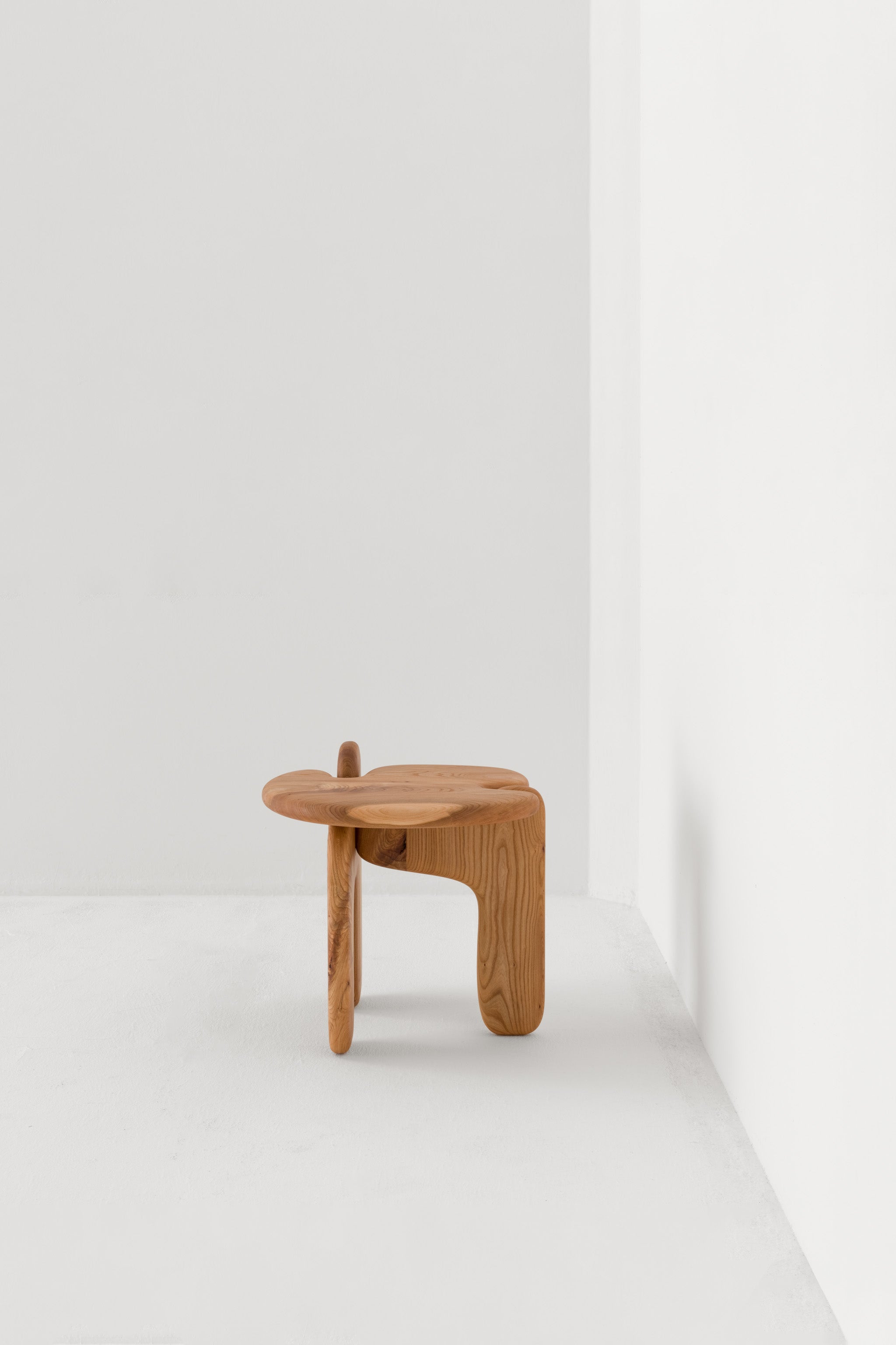 Palette Side Table / Elm