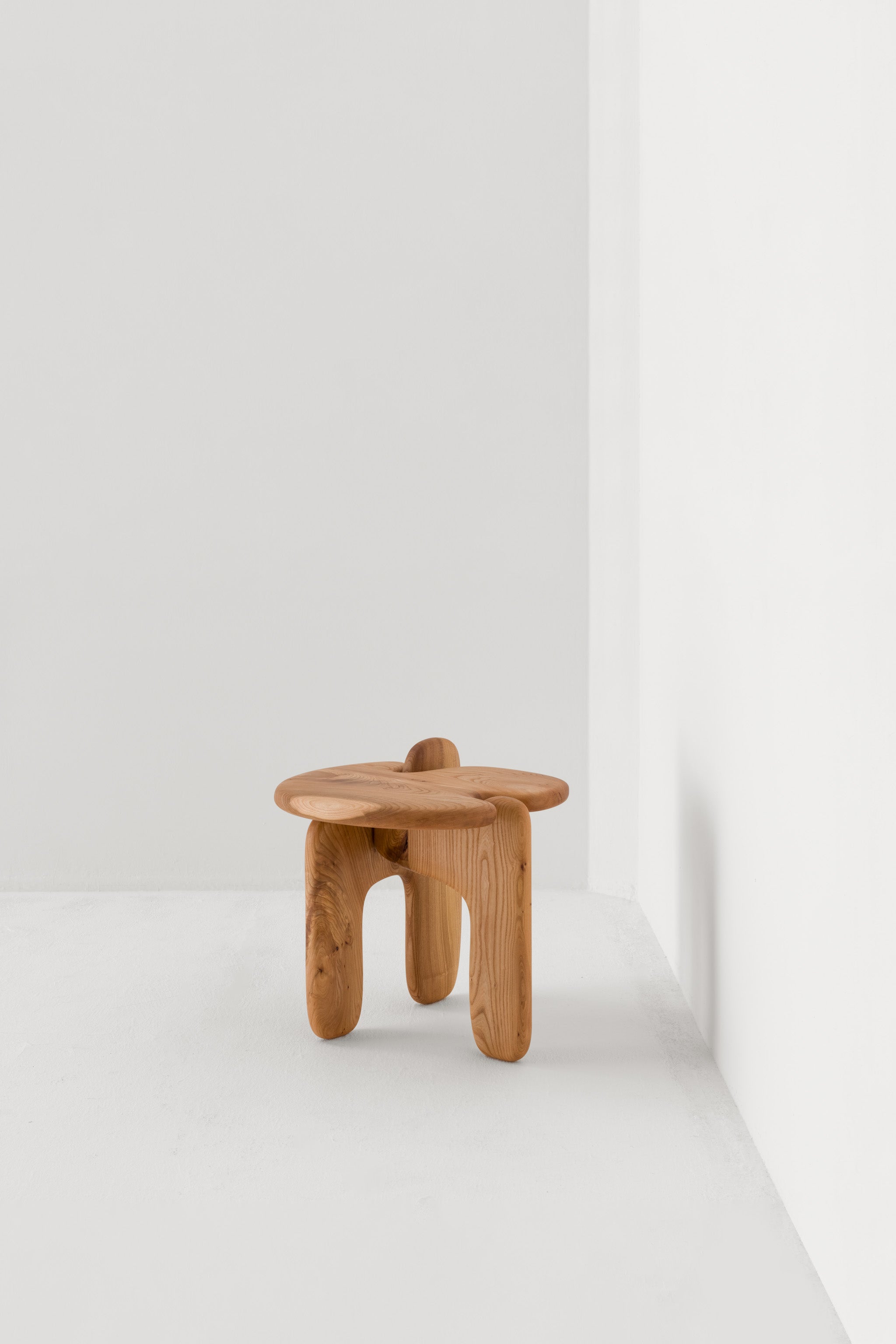 Palette Side Table / Elm