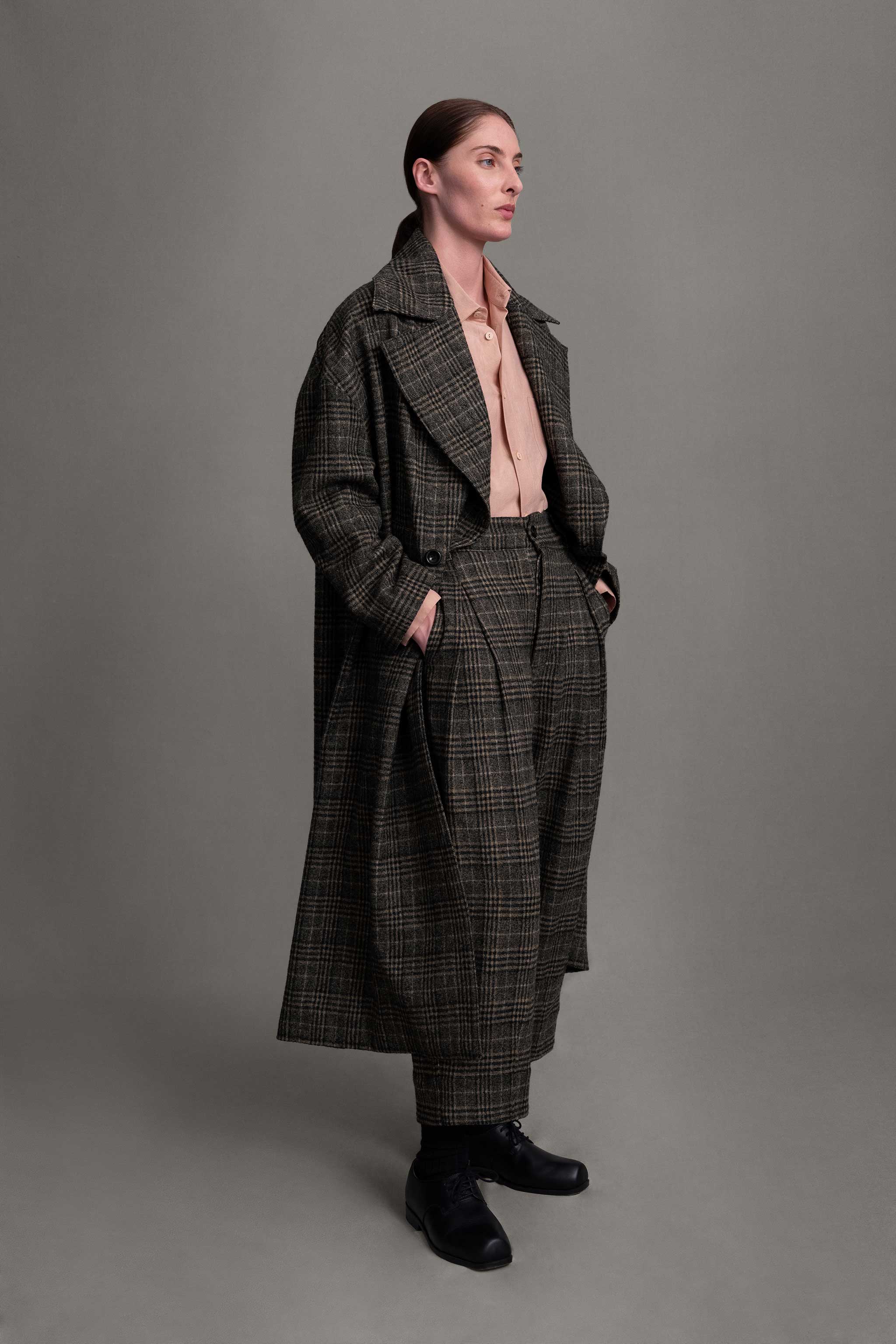 THE GROUNDSMAN COAT / PRINCE OF WALES CARDAMOM