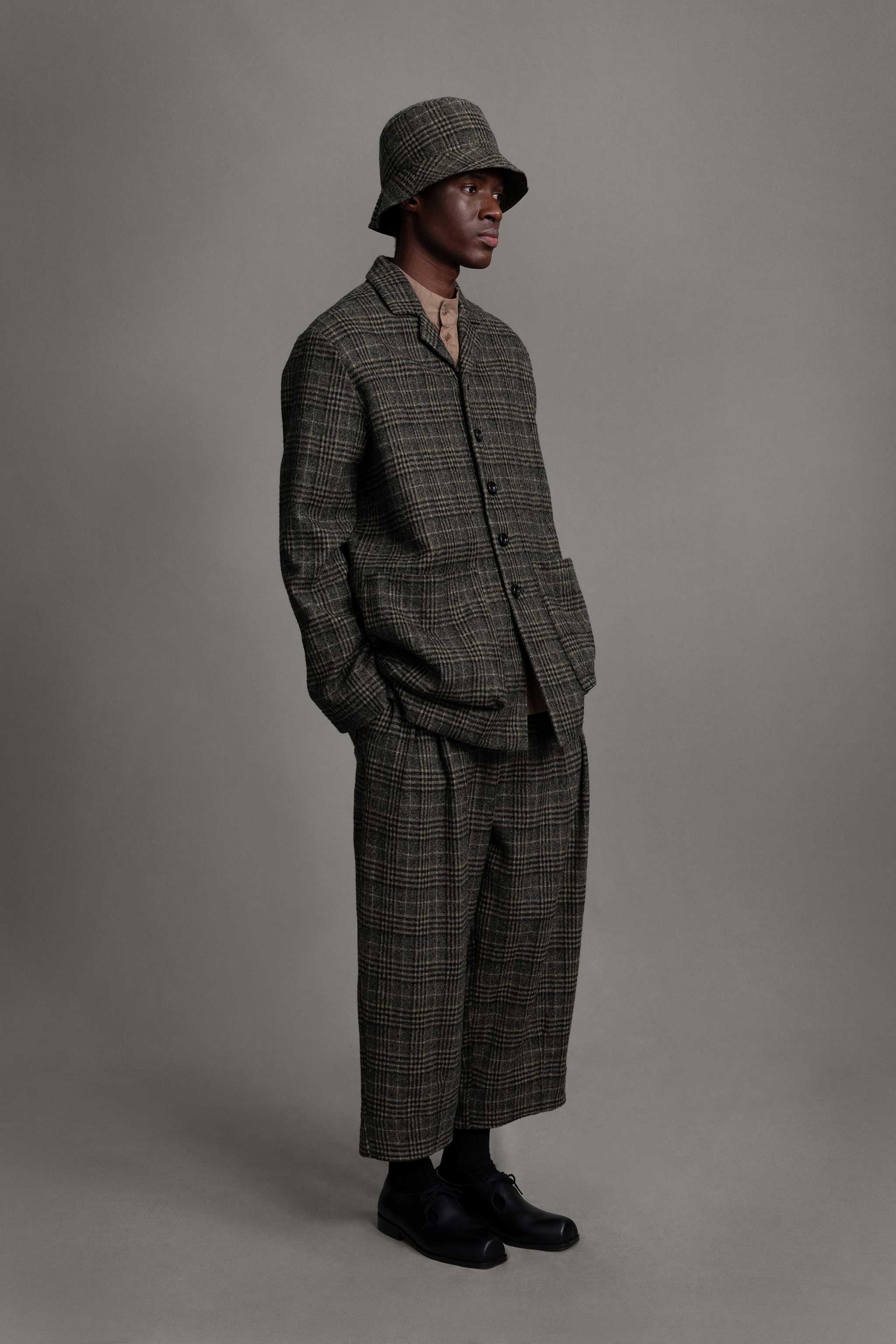 The Photographer 100% Wool Easy Fit Jacket With Front Pockets-Black