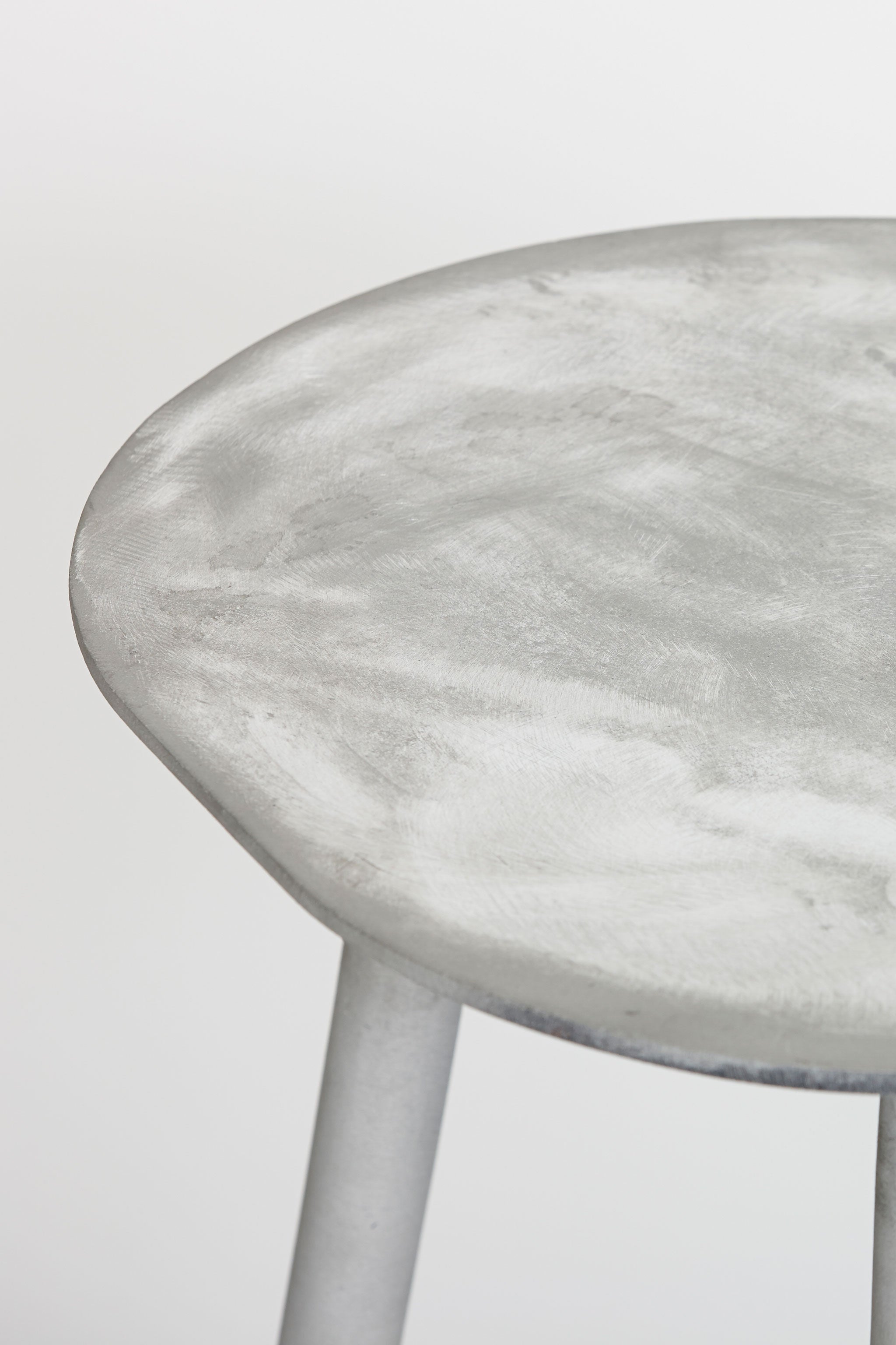 Spade Stool / Aluminium