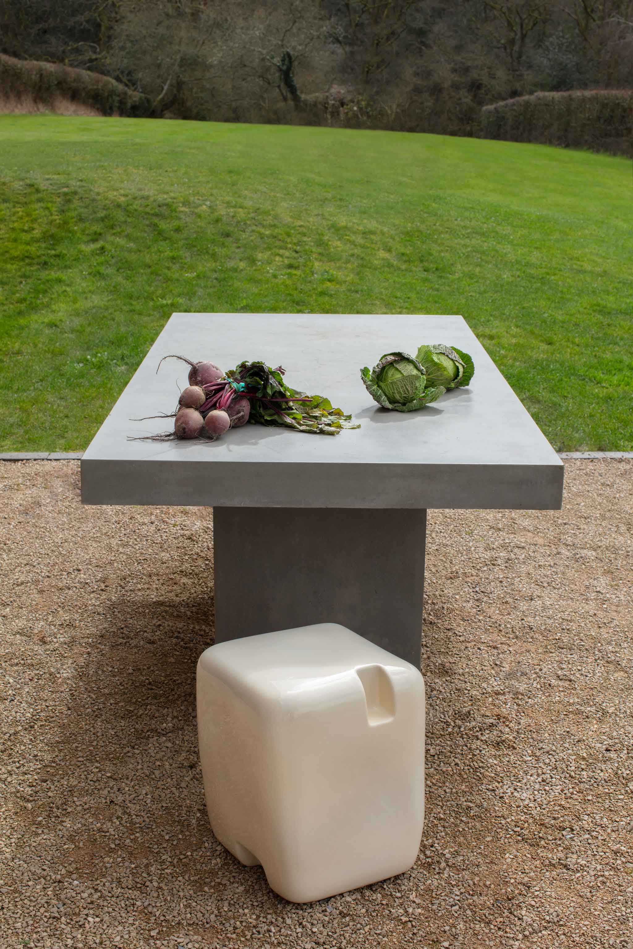 COBBLE TALL SIDE TABLE & STOOL / CREAM