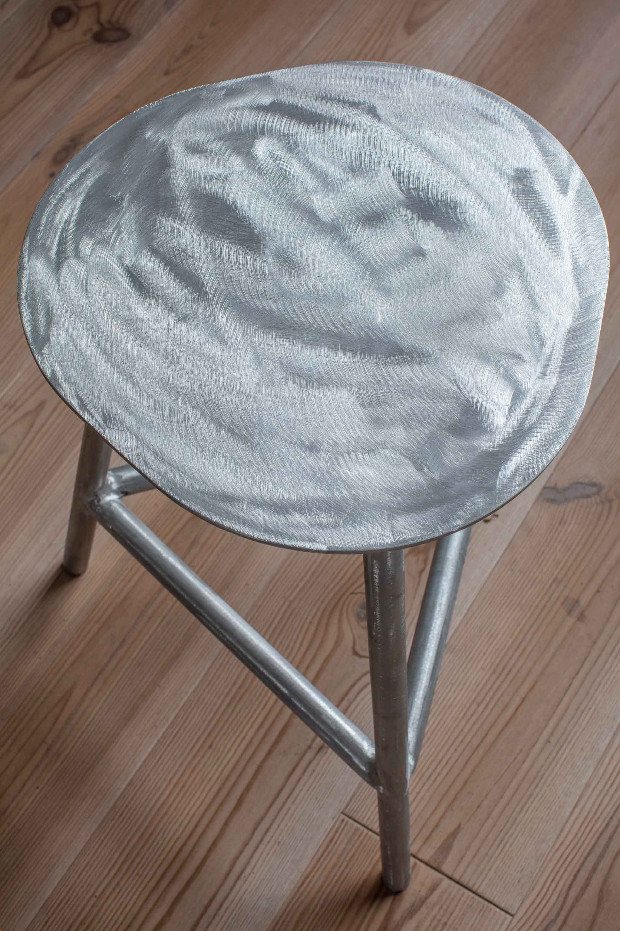 Spade Bar Stool / Aluminium