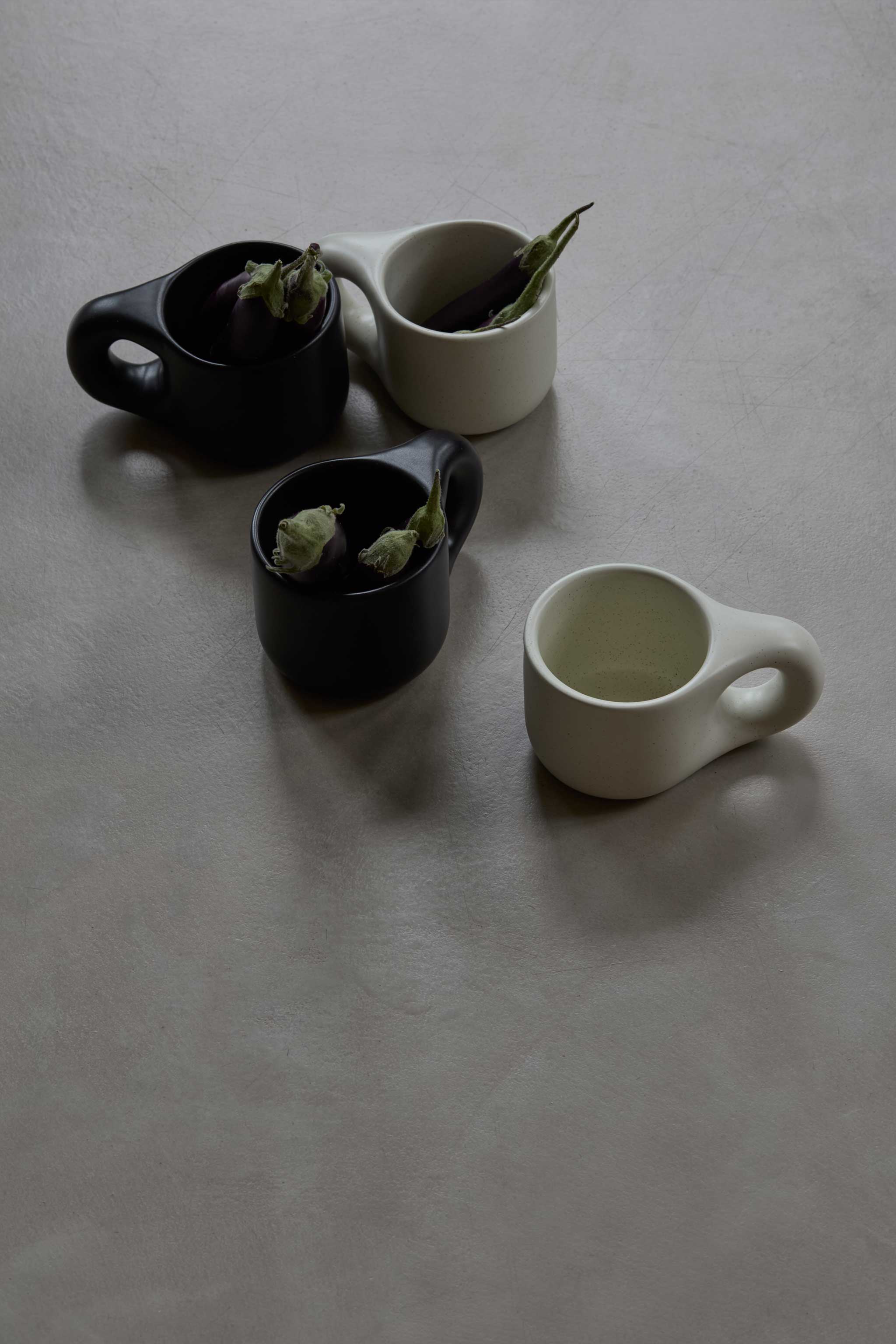 DOUGH MUG PAIR / CHARCOAL