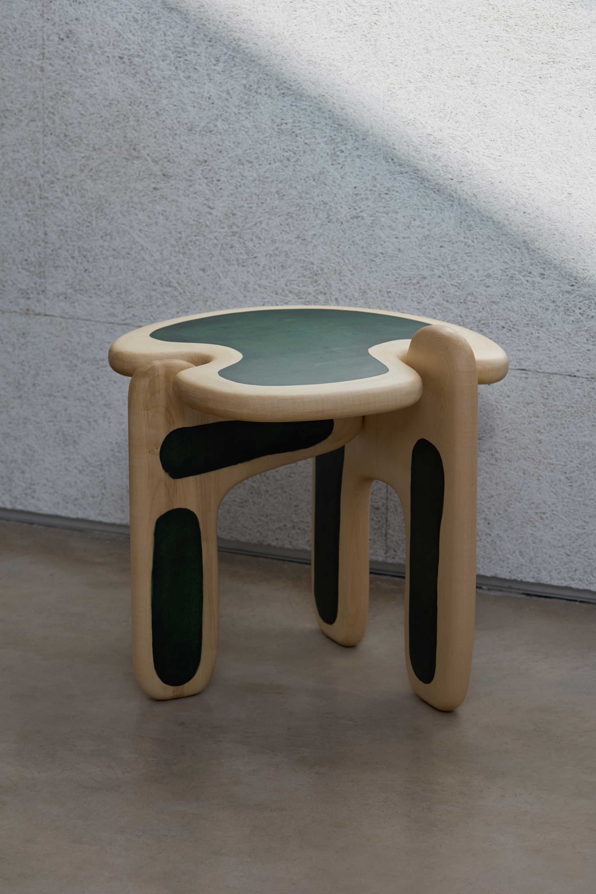 PALETTE SIDE TABLE / SYCAMORE SAPPHIRE GREEN