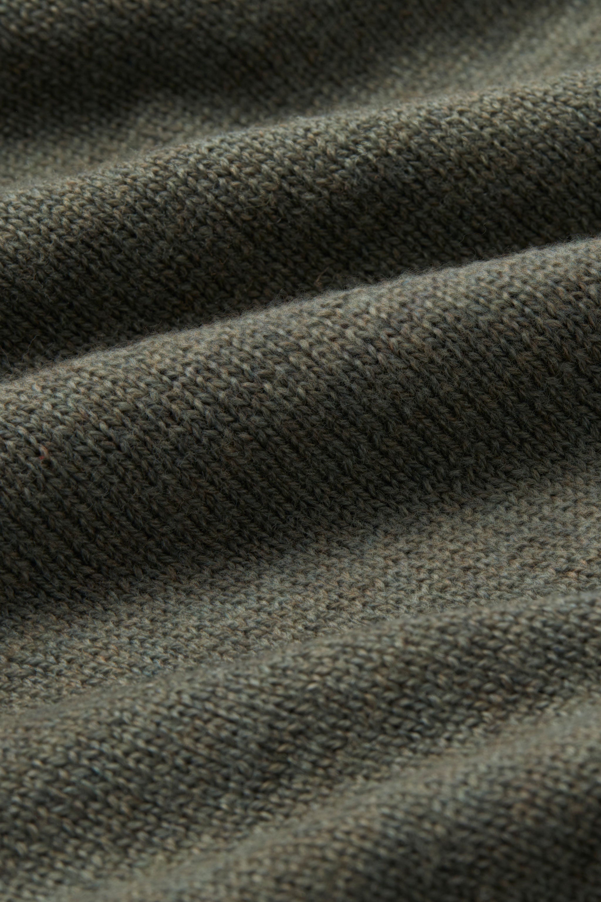 THE CROFTER JUMPER / MERINO WOOL OLIVE