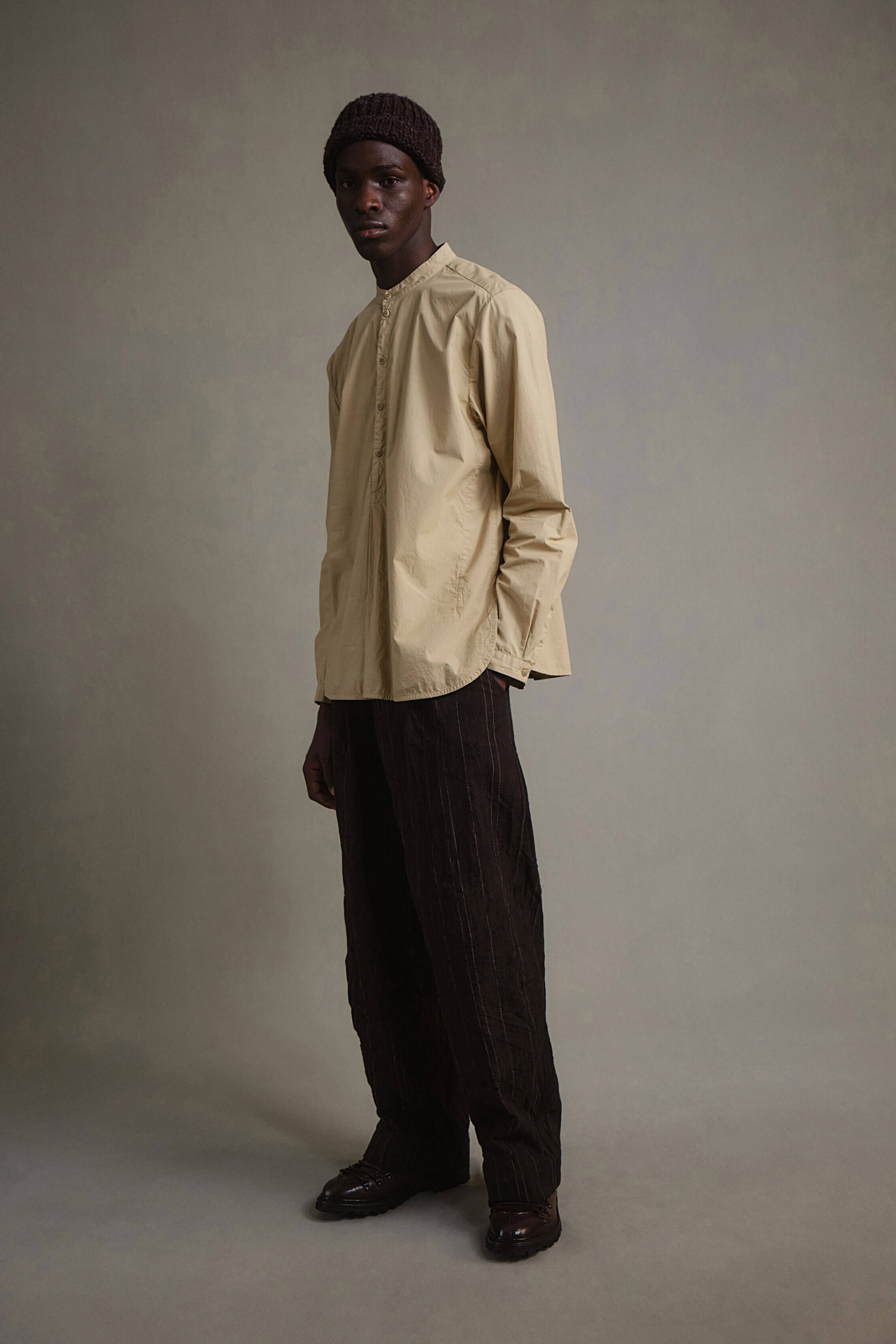 THE BOTANIST SHIRT / POPLIN SAND