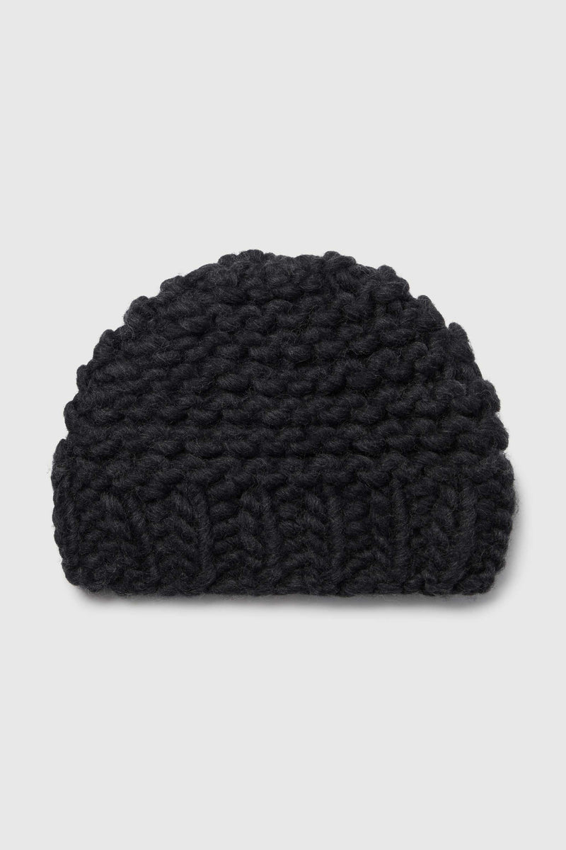 THE MOUNTAINEER HAT / HAND KNIT WOOL CHARCOAL