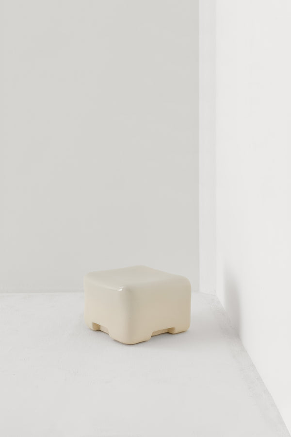 COBBLE LOW SIDE TABLE & STOOL / CREAM