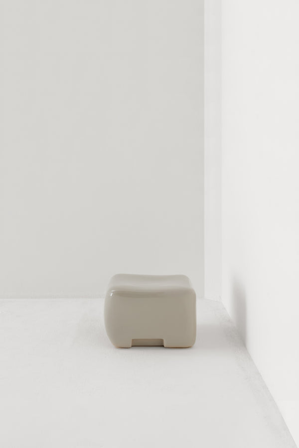 COBBLE LOW SIDE TABLE & STOOL / PEBBLE