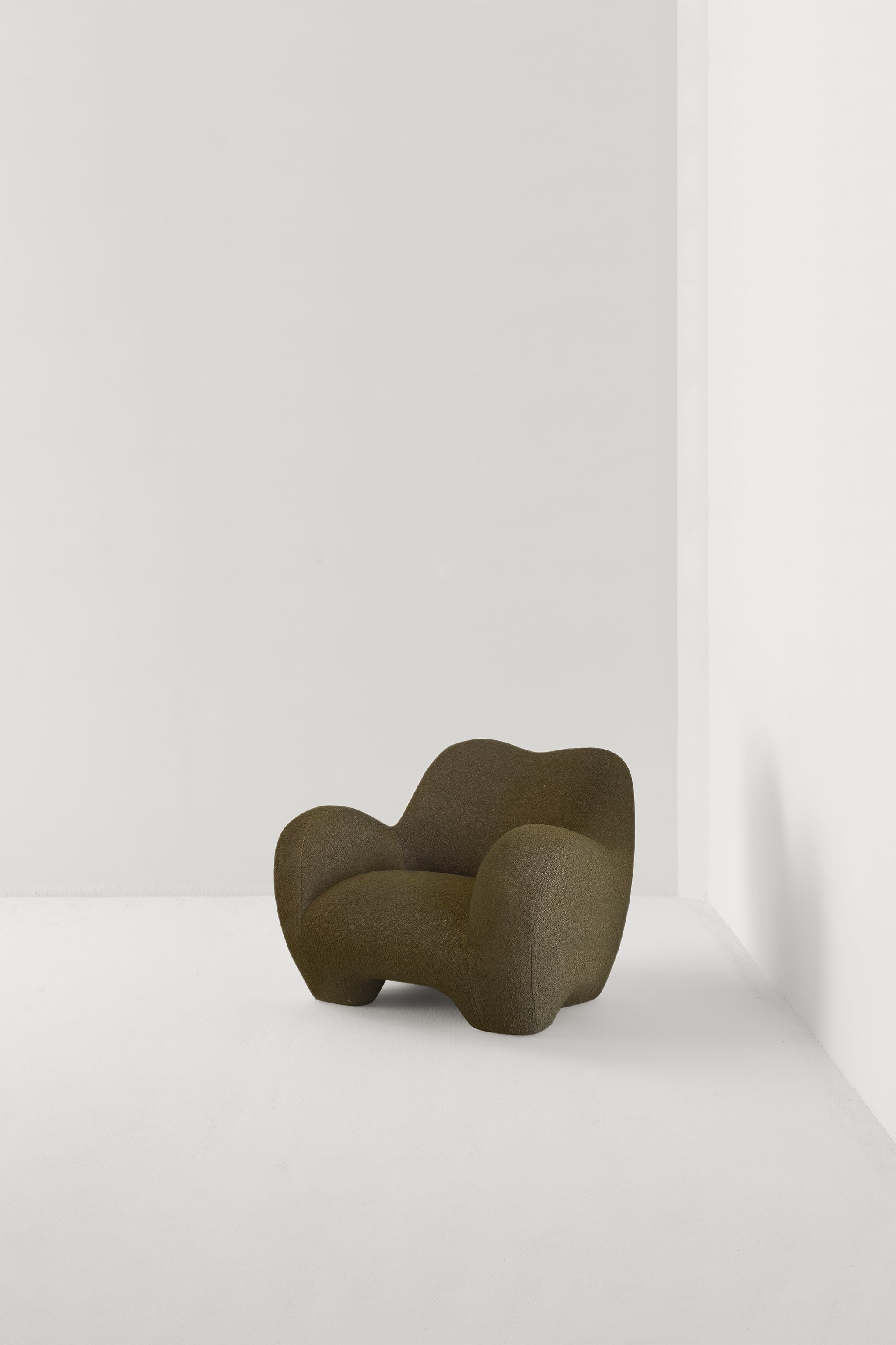 GUMMY ARMCHAIR / ISMAY BOUCLE MOSS