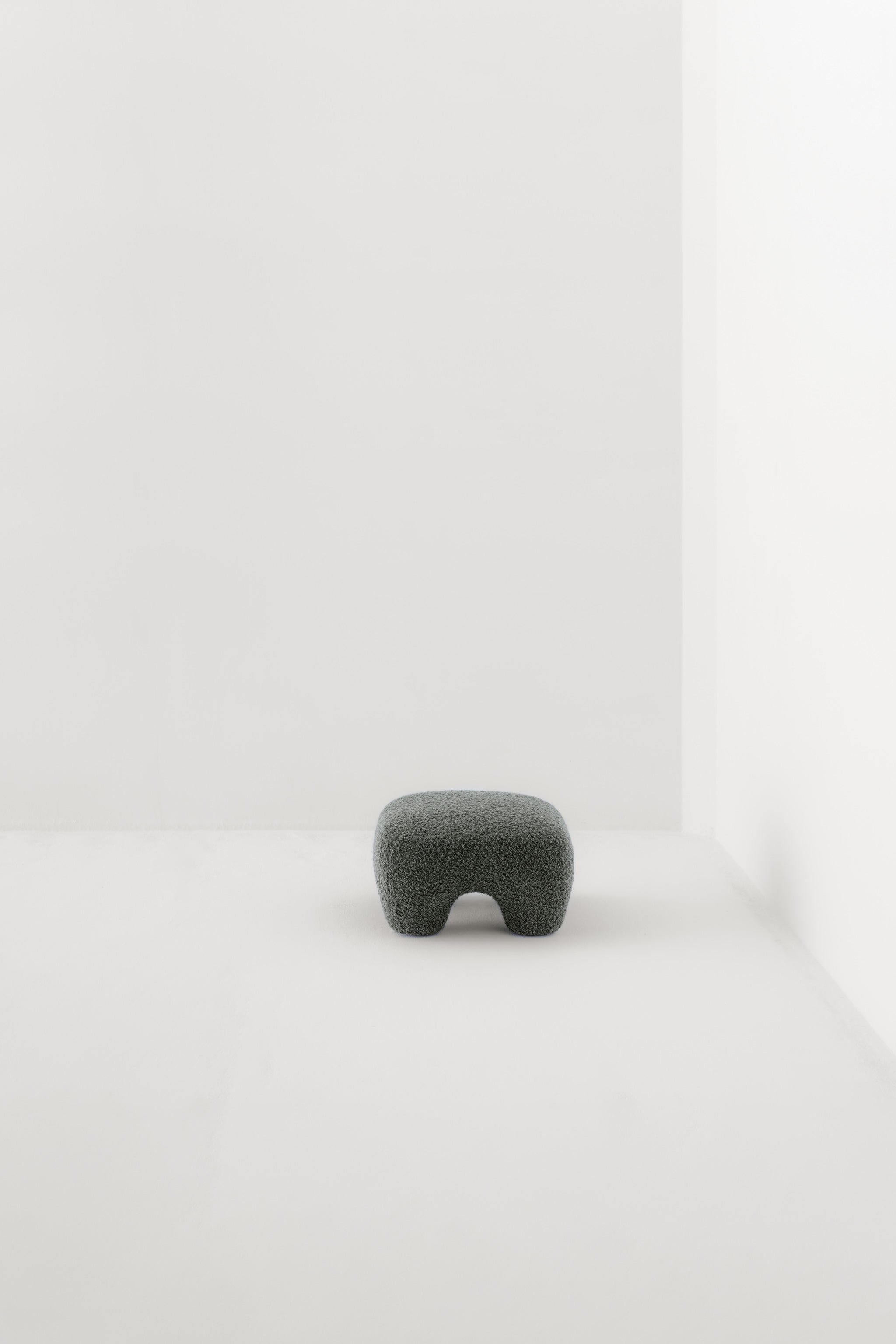 GUMMY FOOTSTOOL / OPIO EUCALIPTO