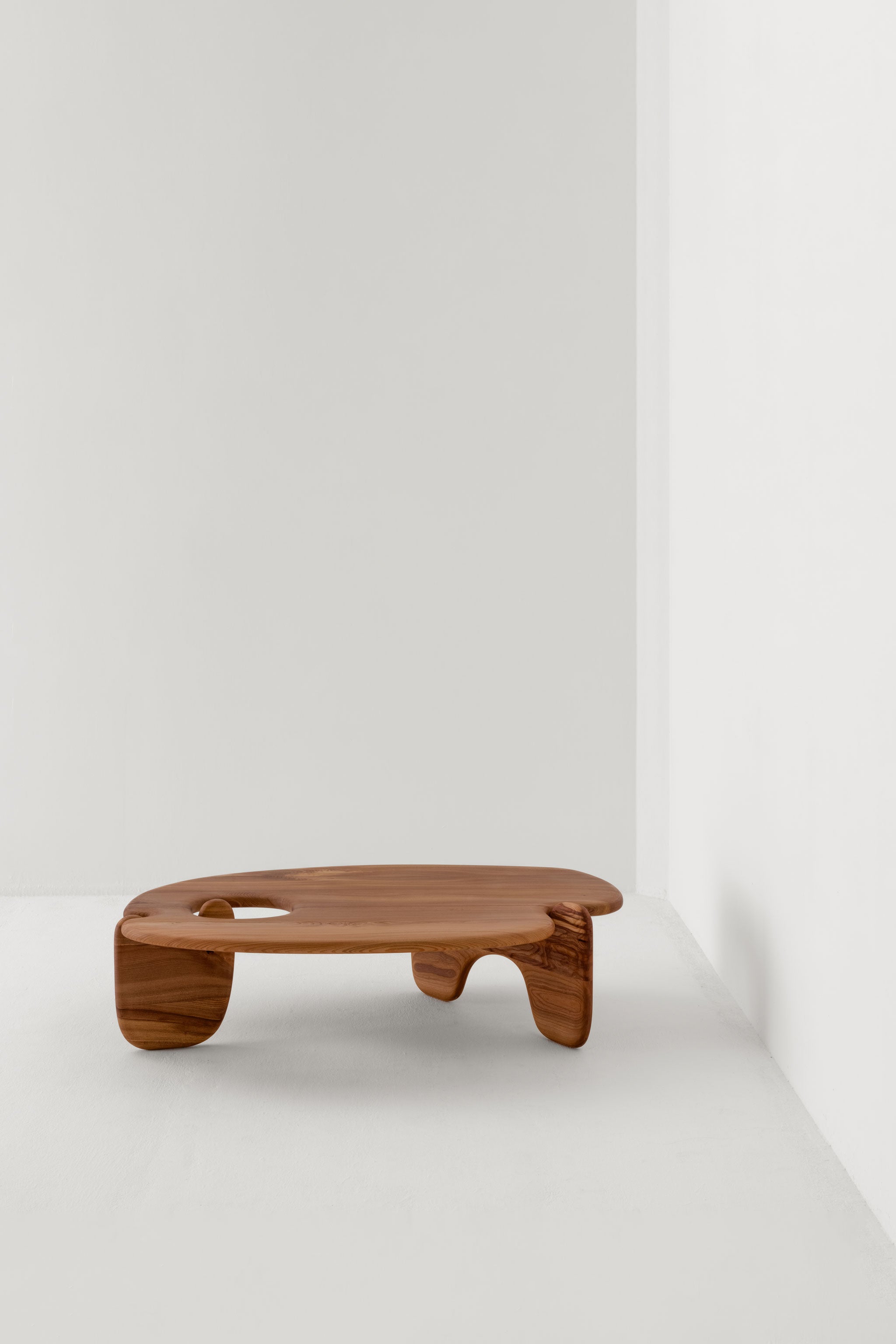 PALETTE COFFEE TABLE / LIMED OAK