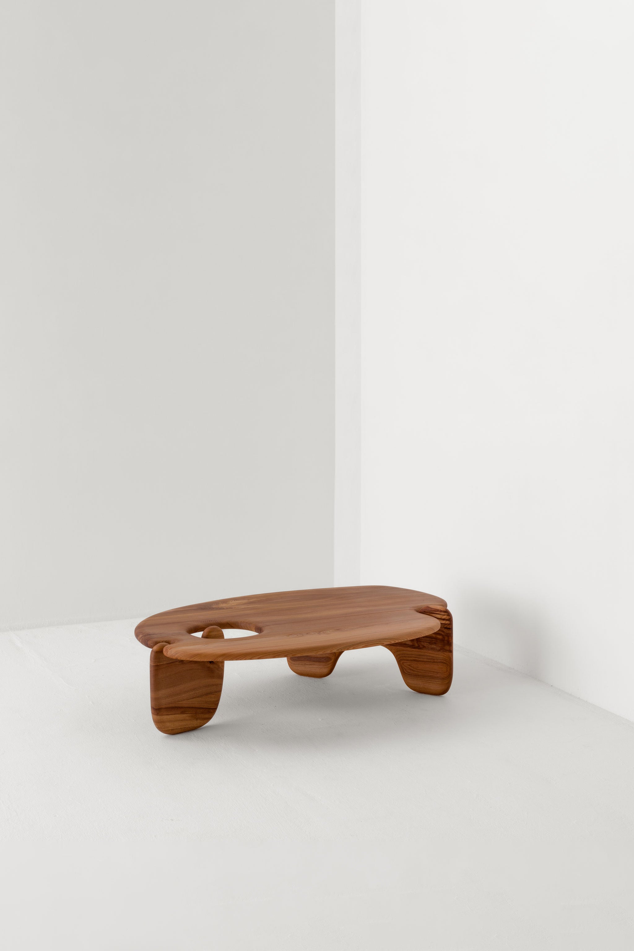 PALETTE COFFEE TABLE / LIMED OAK