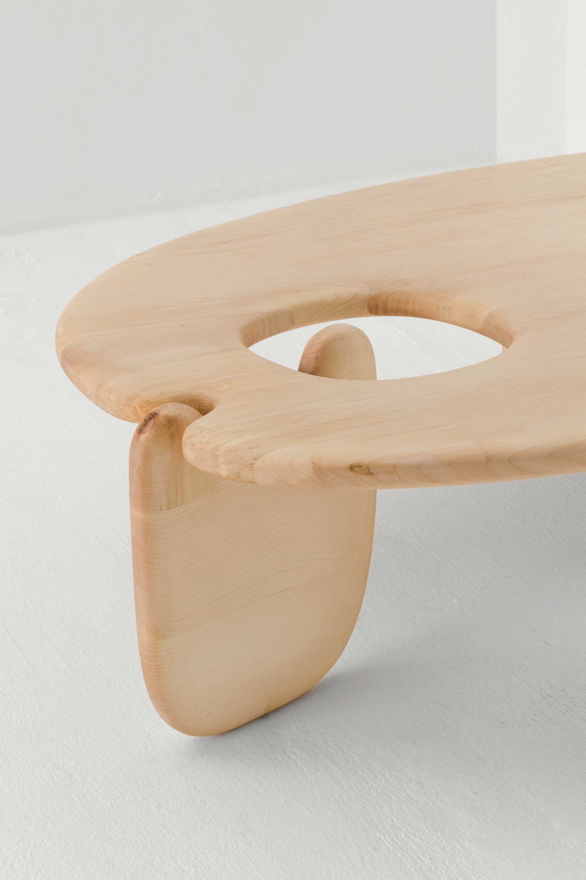 PALETTE COFFEE TABLE / SYCAMORE