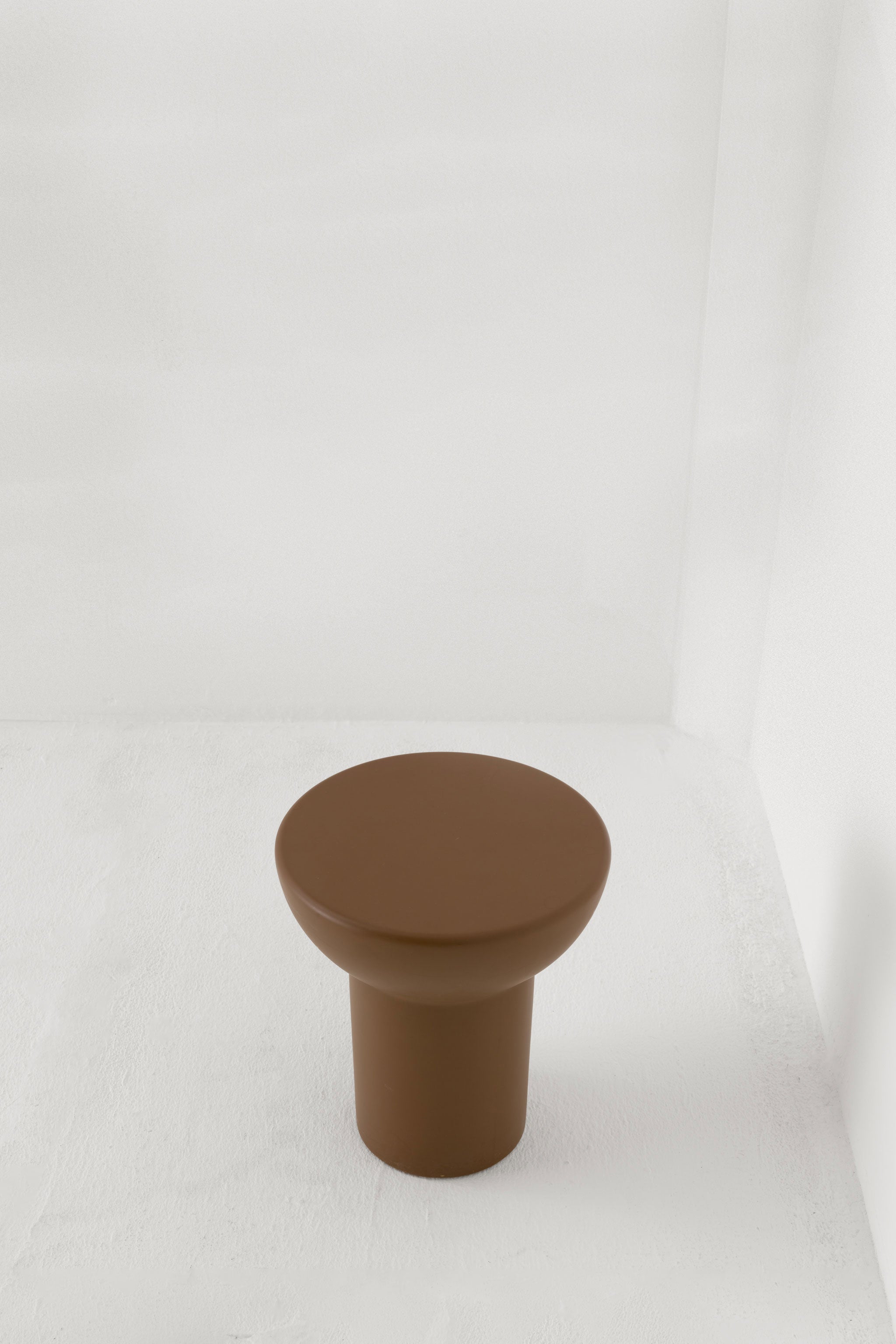 Roly-Poly Side Table / Chestnut