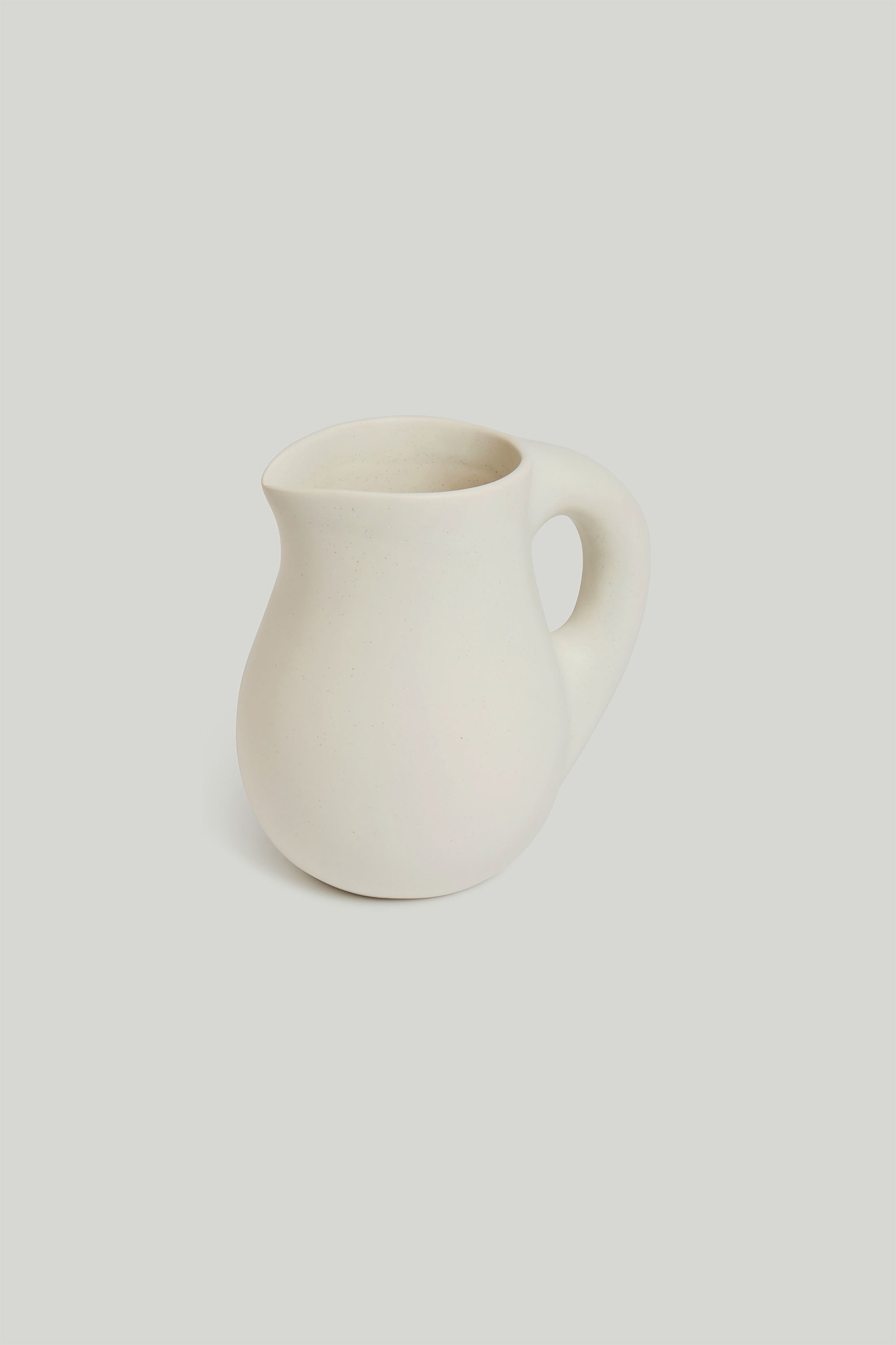 DOUGH PITCHER / CREAM