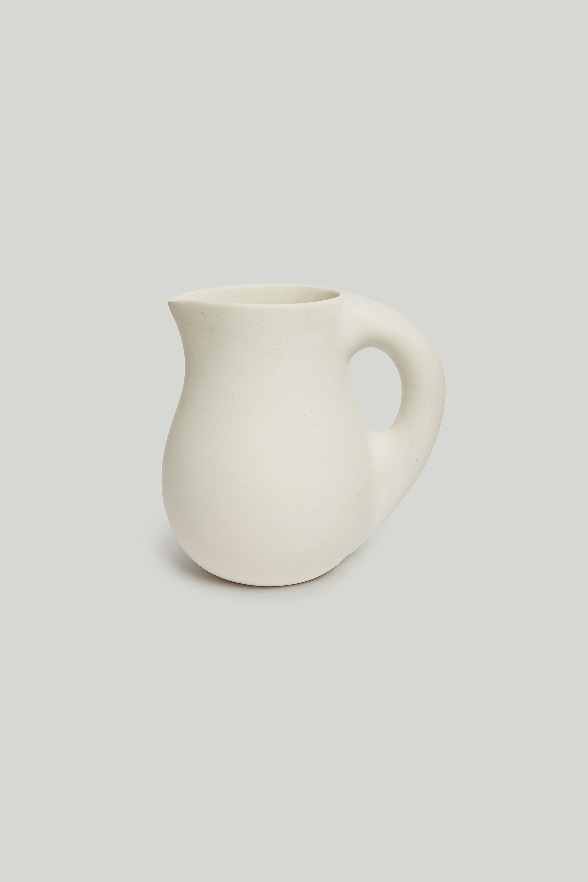 DOUGH PITCHER / CREAM